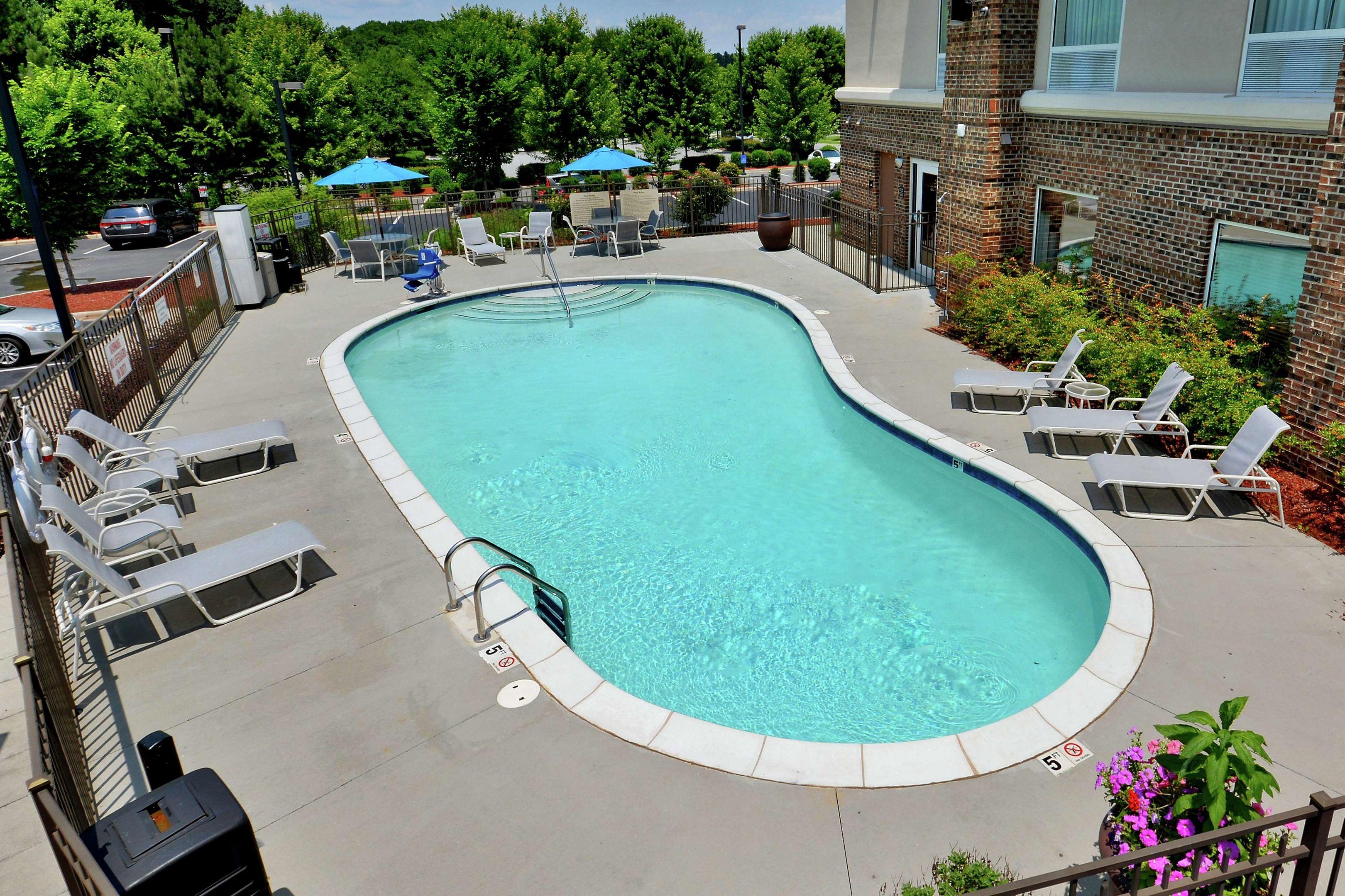 Hampton Inn & Suites Huntersville — photo 3