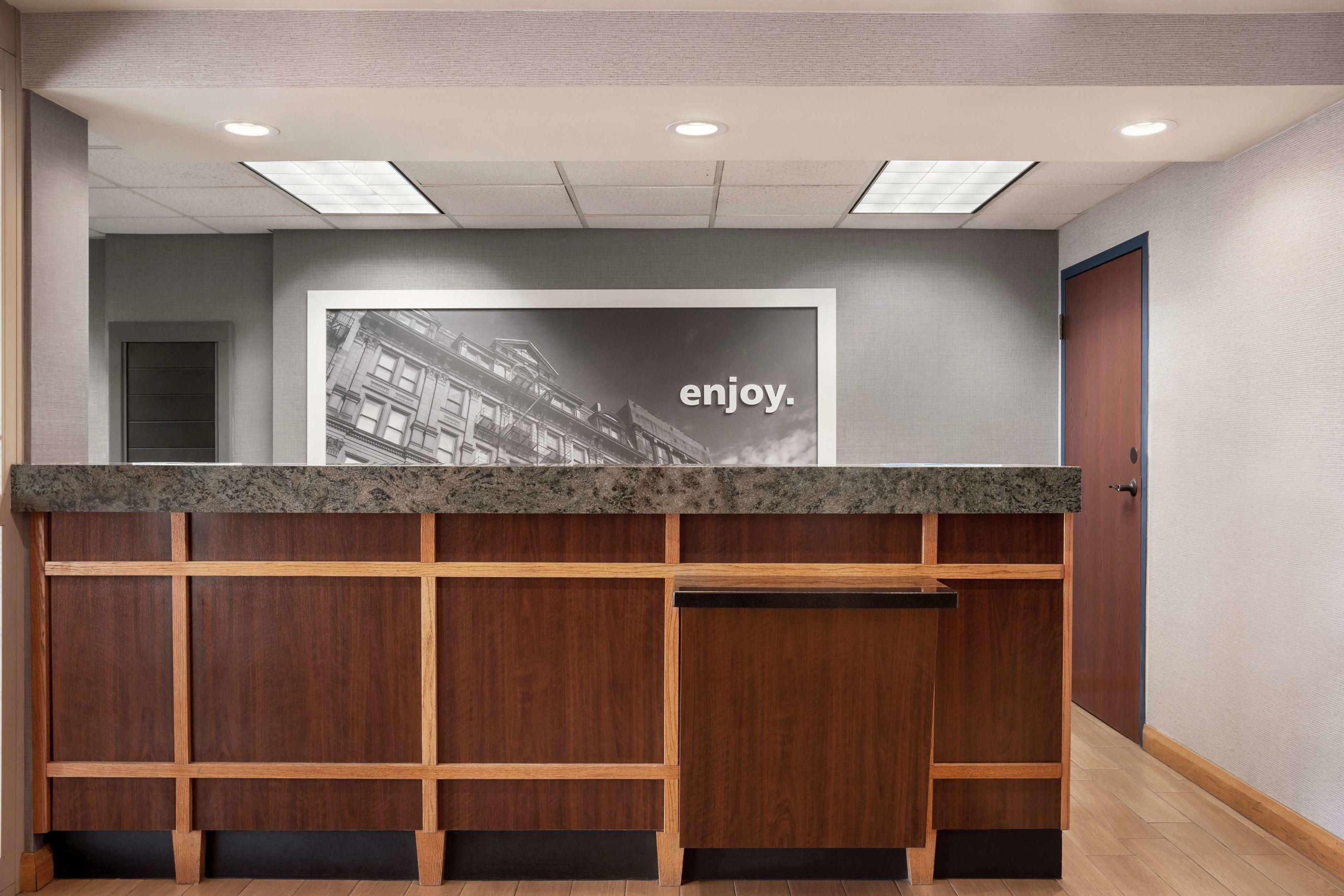 Hampton Inn Midtown — photo 3