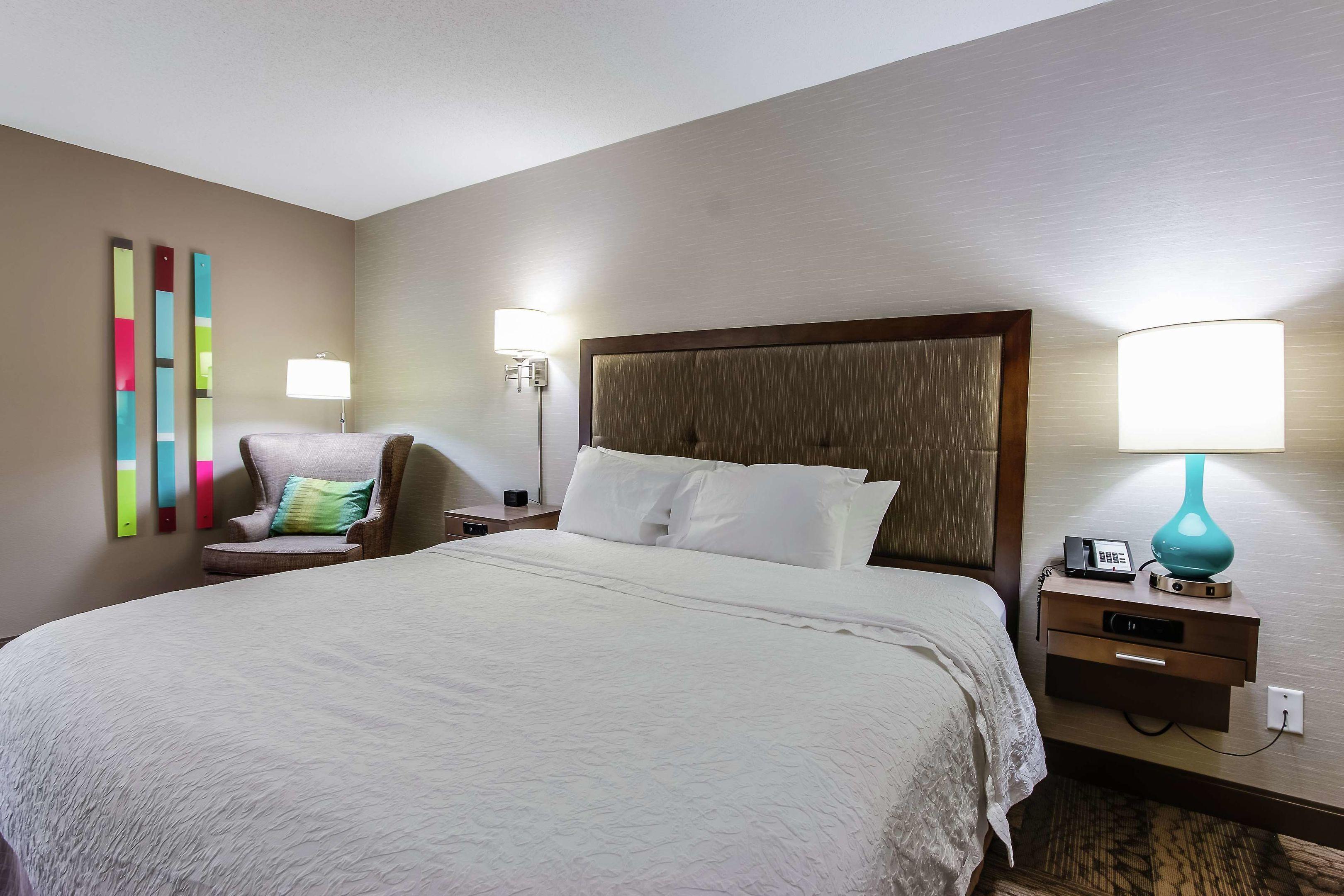 Hampton Inn Dickson — photo 5