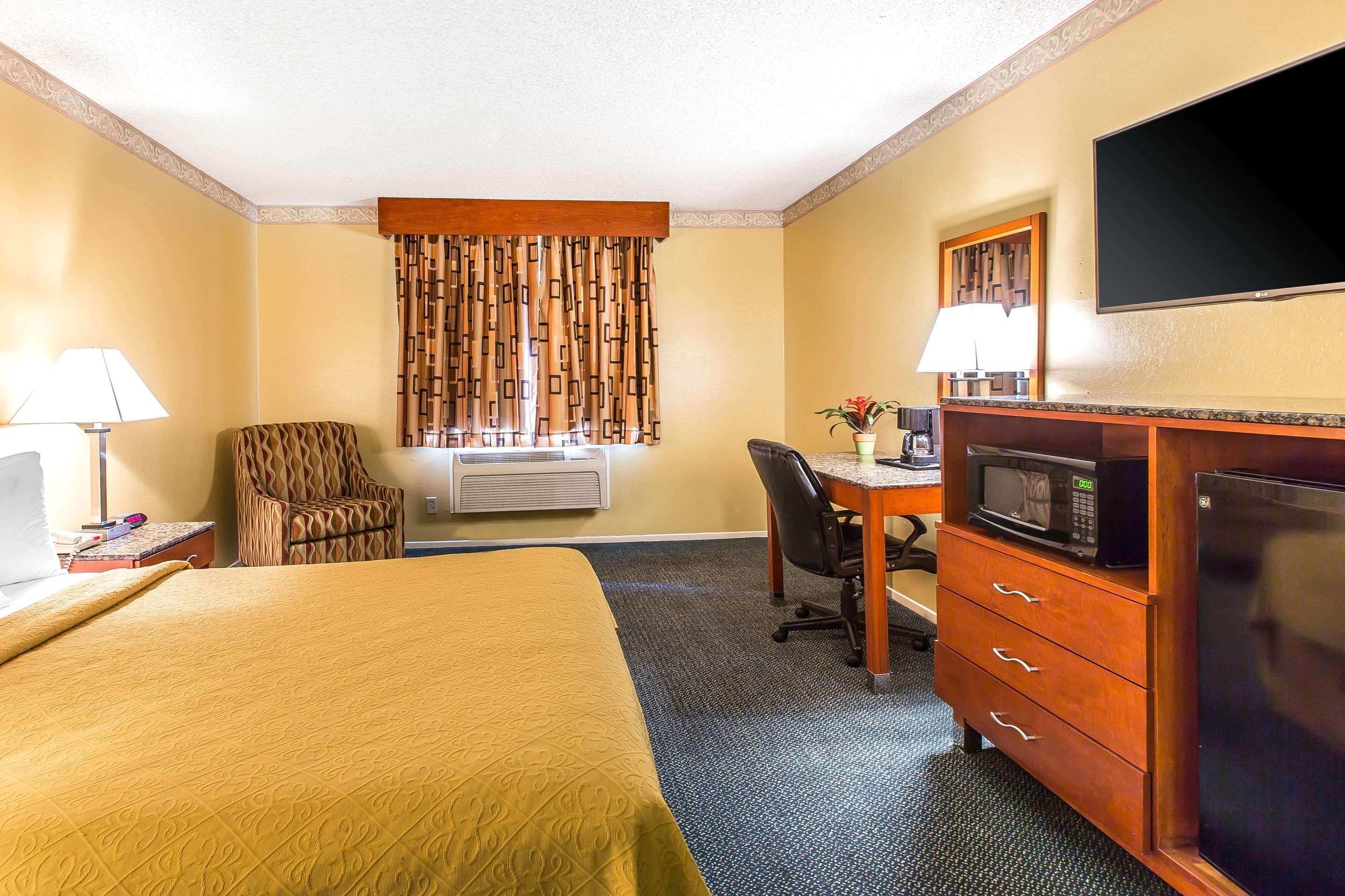 Quality Inn & Suites Camarillo — photo 5