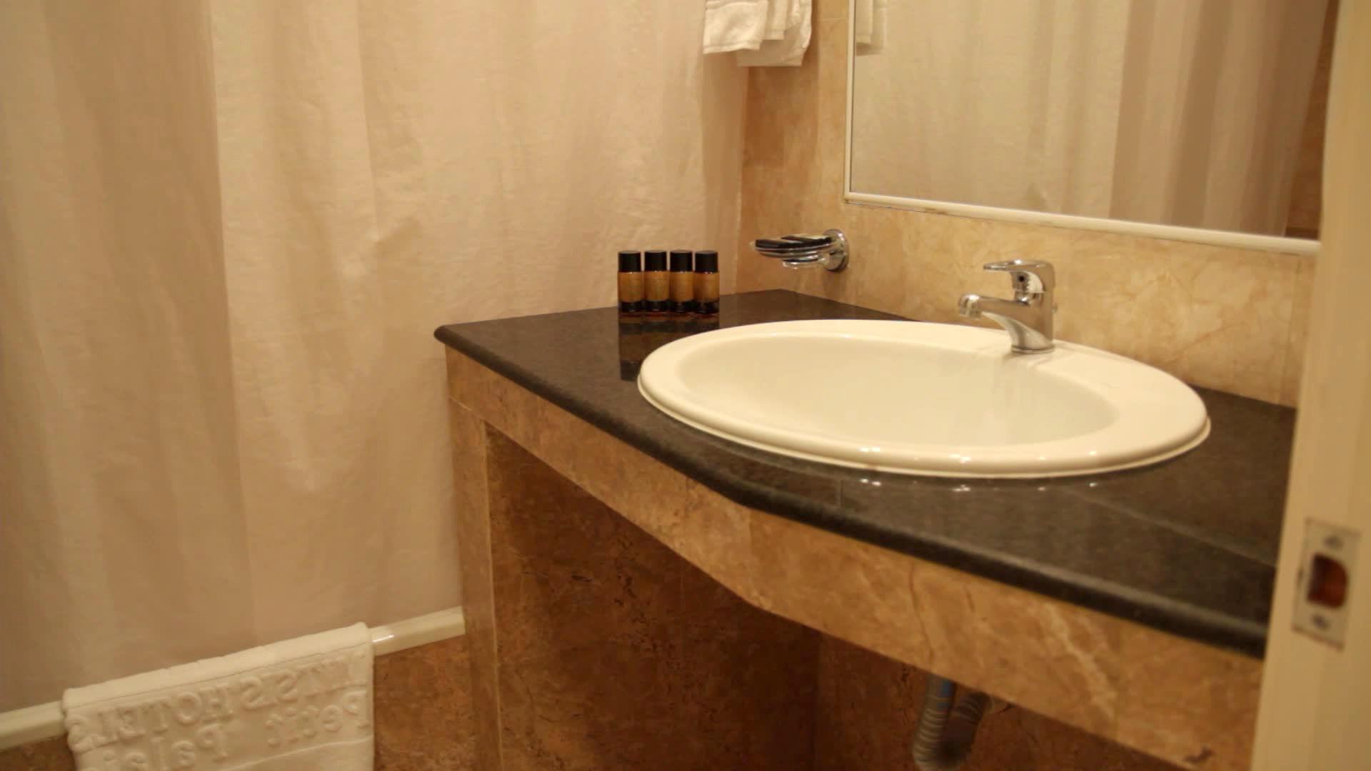 Mitsis Petit Palais Beach Hotel — photo 4