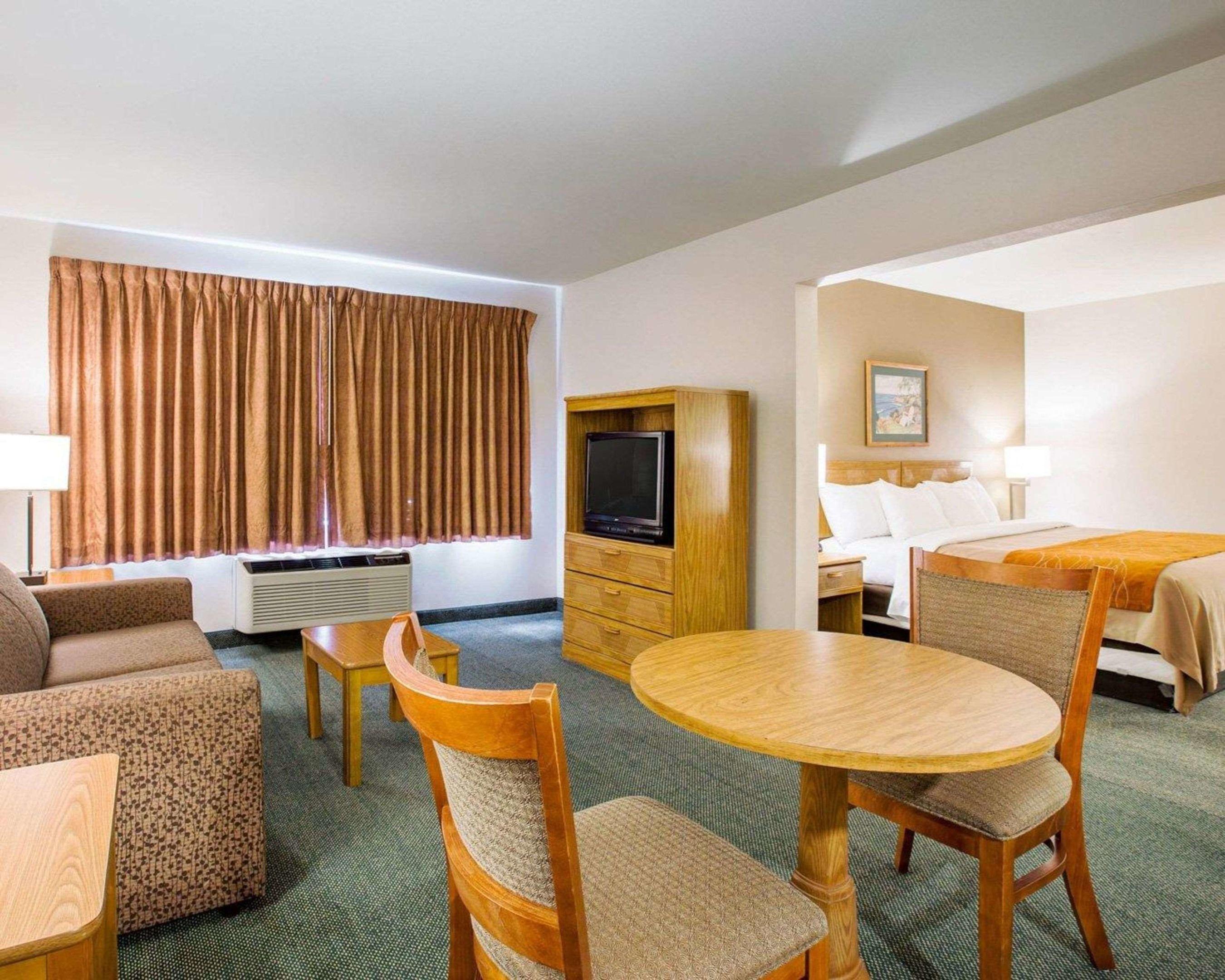 Comfort Inn Marina — photo 5