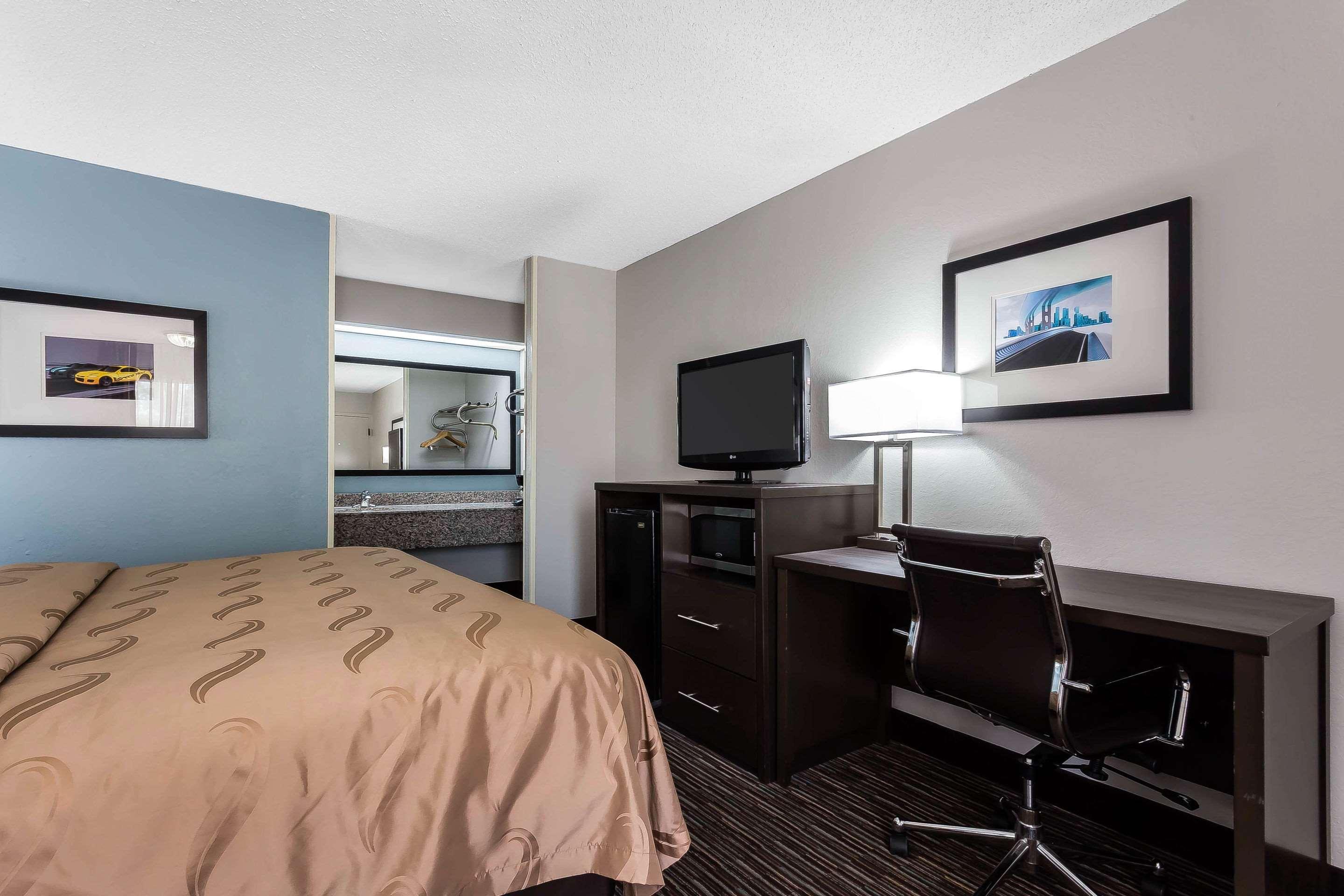Quality Inn & Suites Mooresville — photo 5