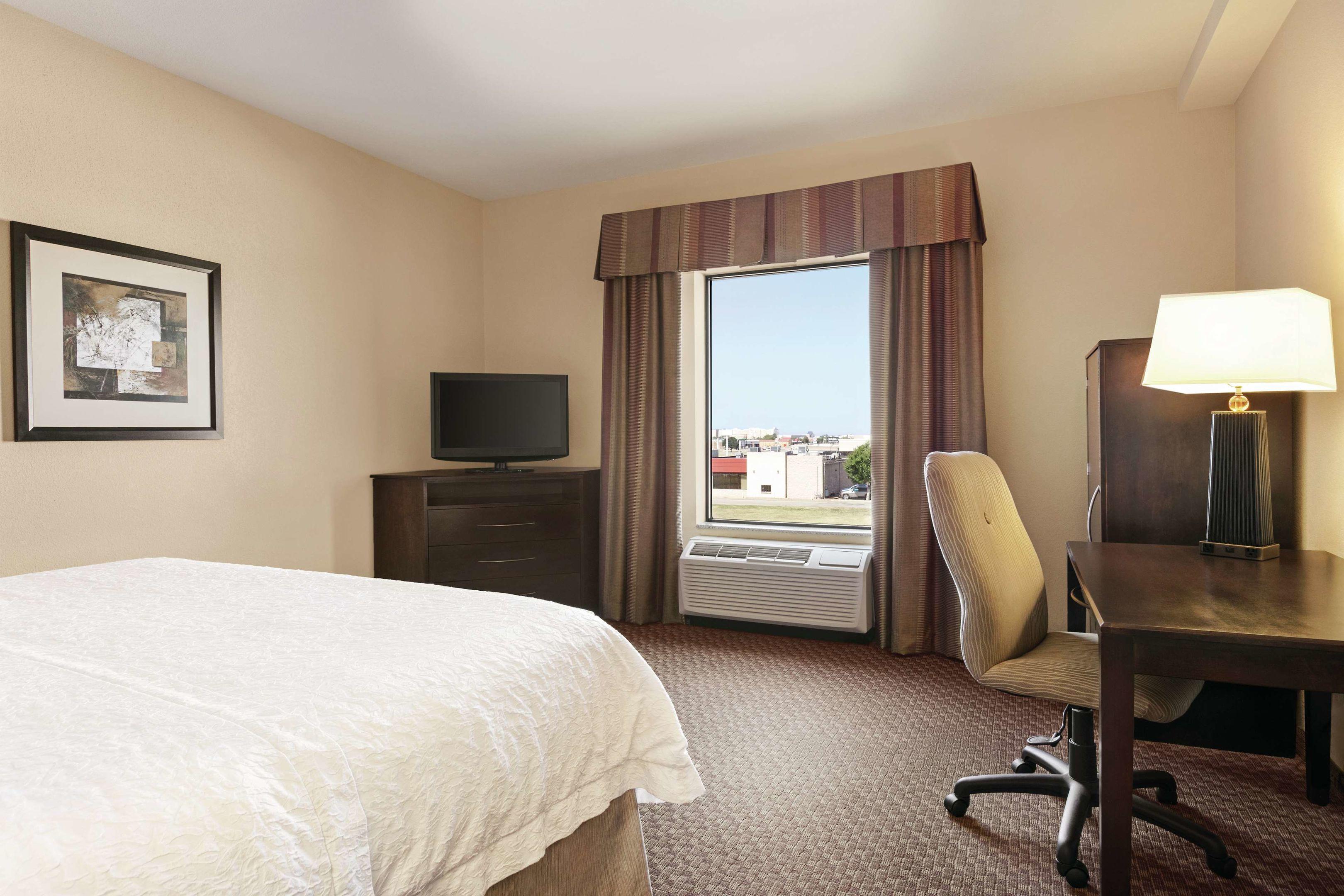 Hampton Inn & Suites Enid — photo 4