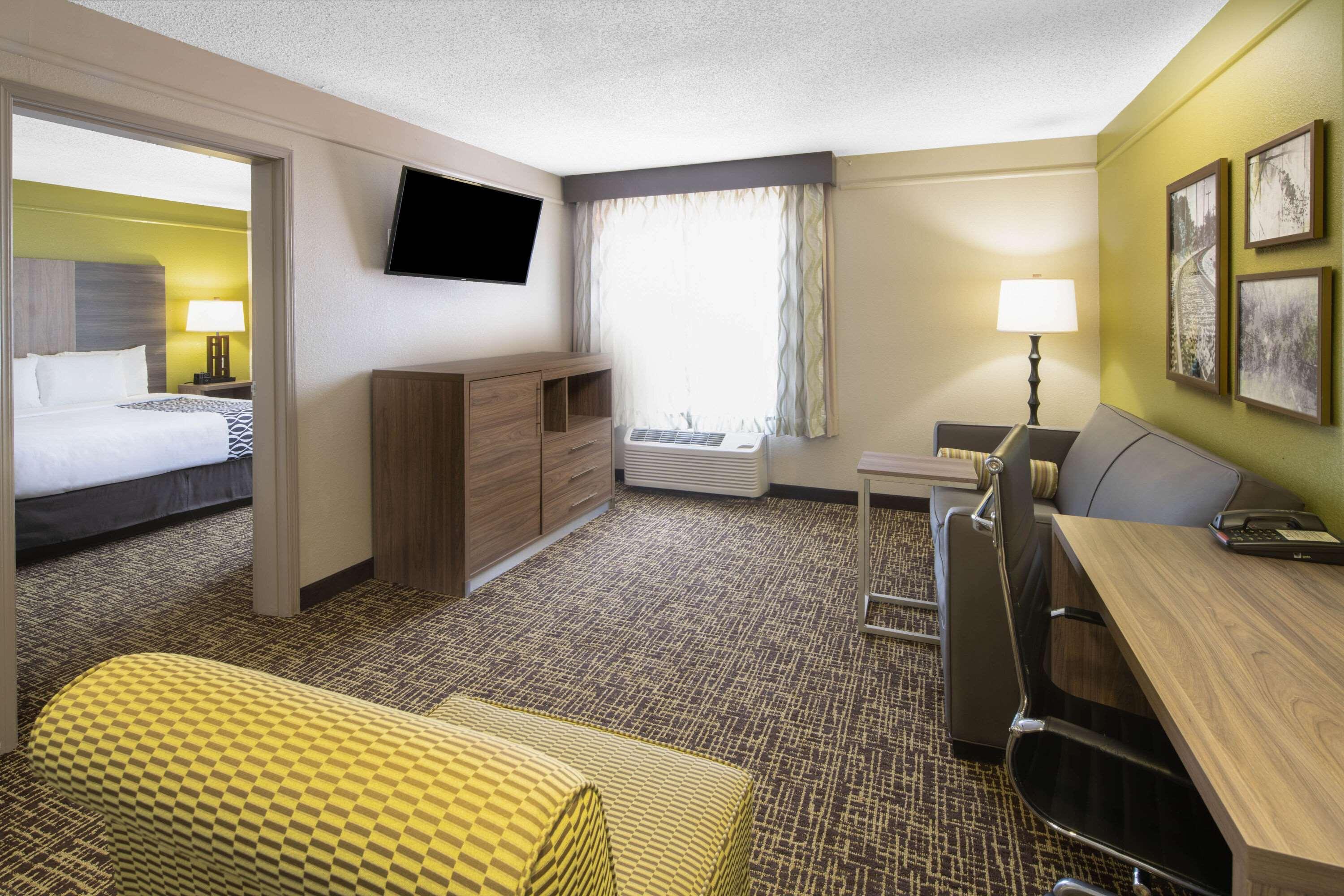 La Quinta Inn & Suites Atlanta Stockbridge — photo 4