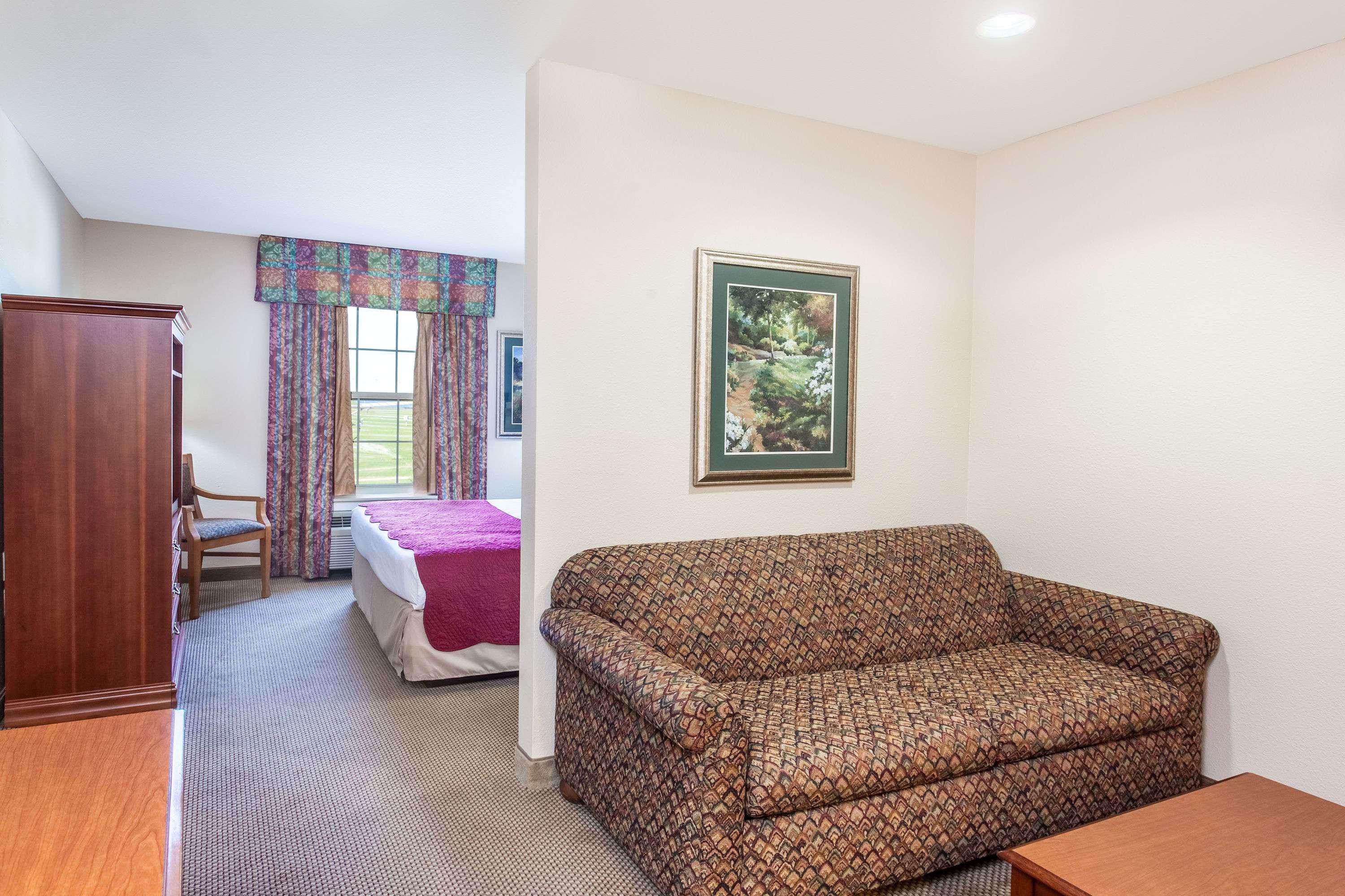 Ramada Sparta — photo 5