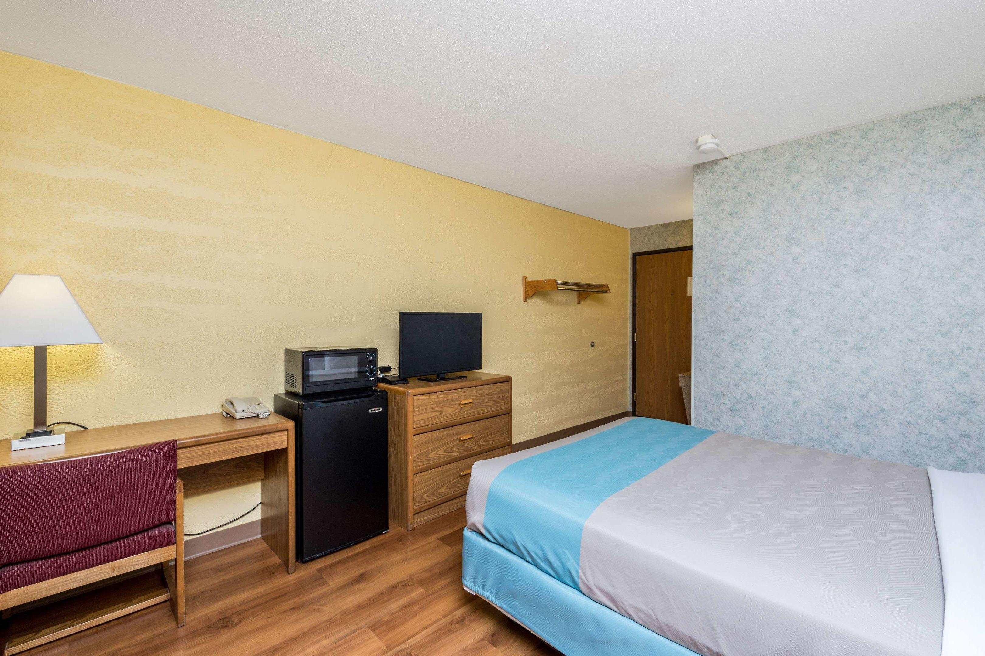 Motel 6 Cedar Rapids - Airport — photo 5