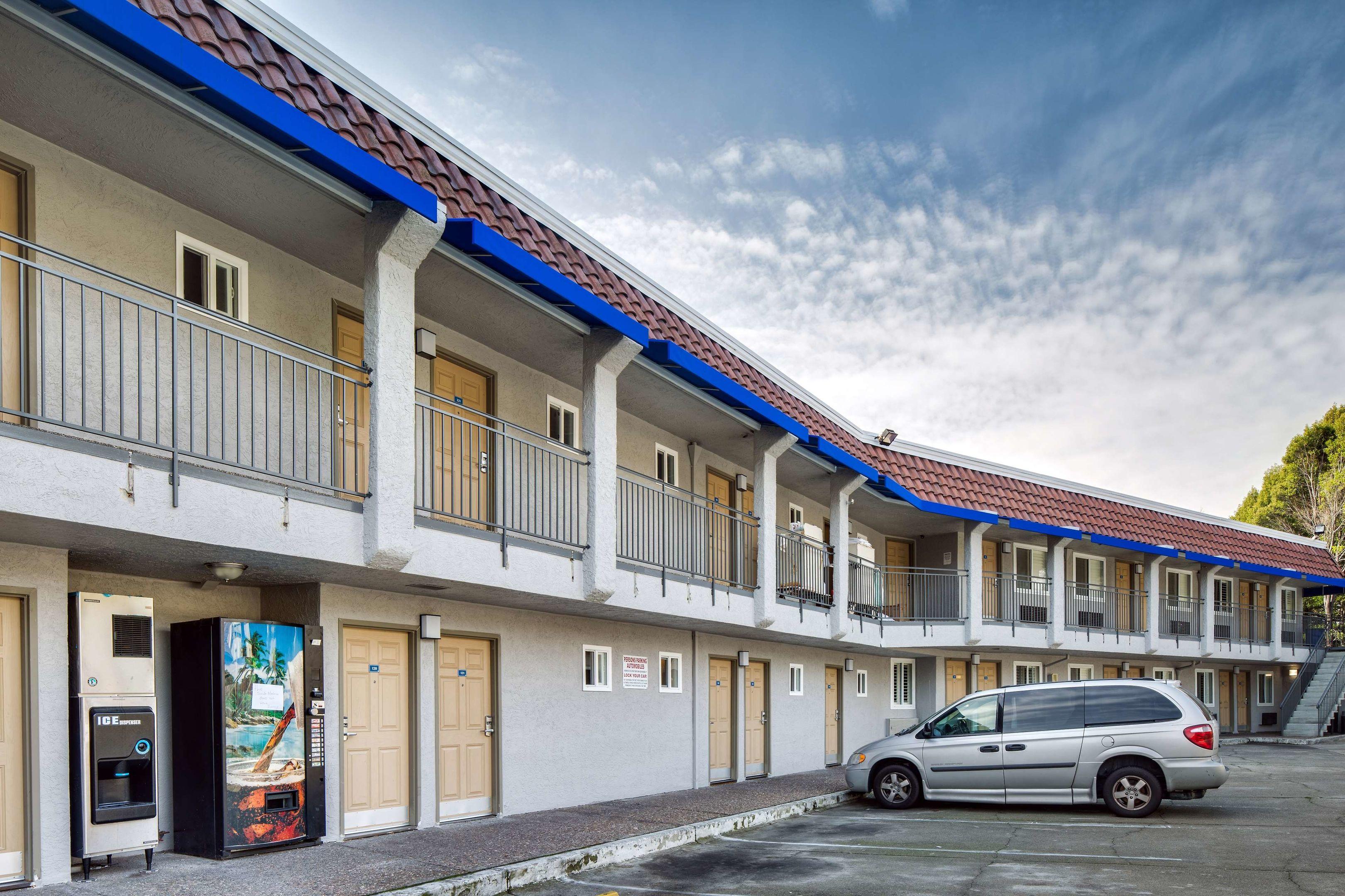 Americas Best Value Inn-Richmond/San Francisco — photo 4