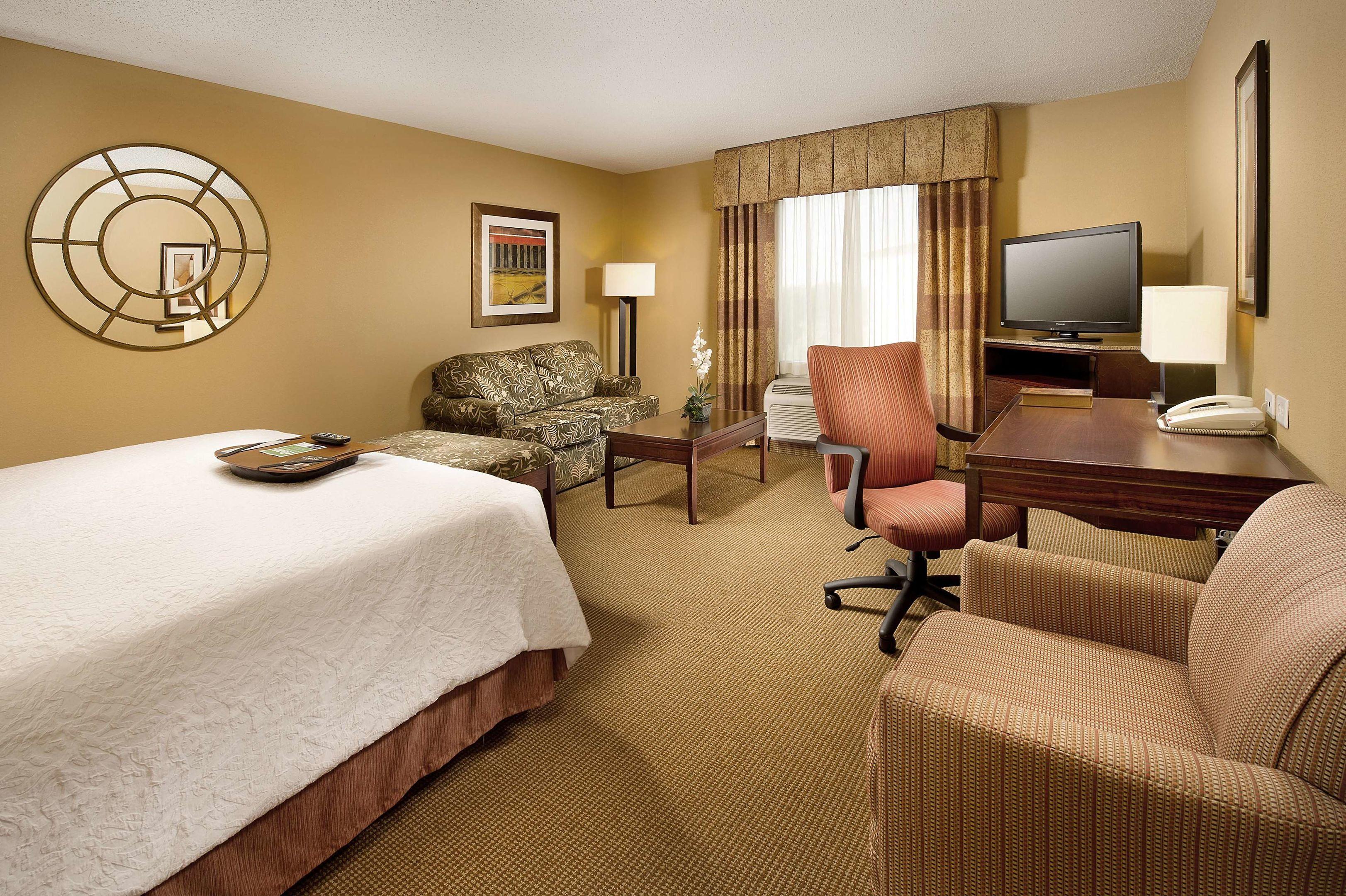 Hampton Inn & Suites San Antonio-Airport — photo 5
