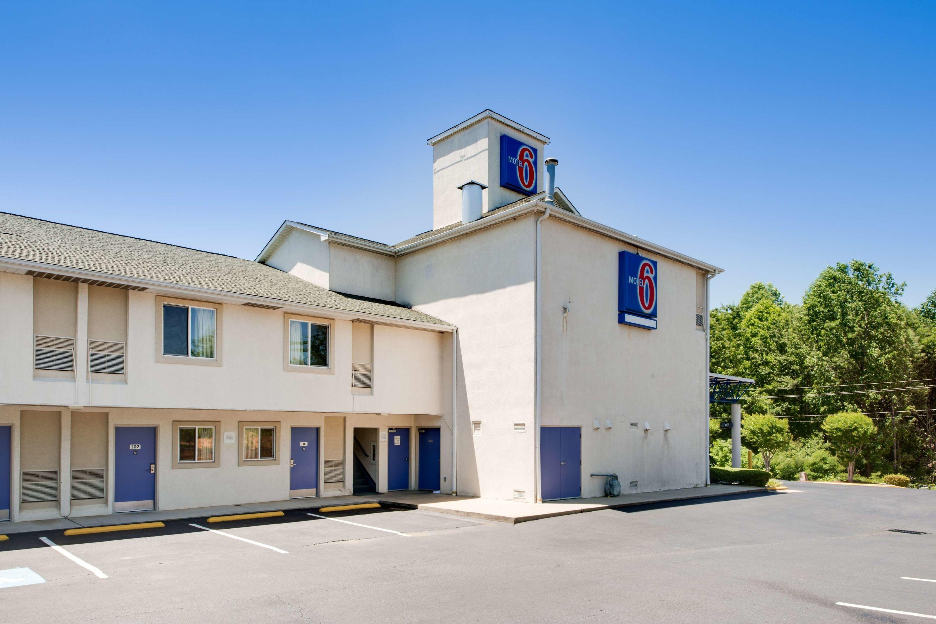 Motel 6 Statesville — photo 5