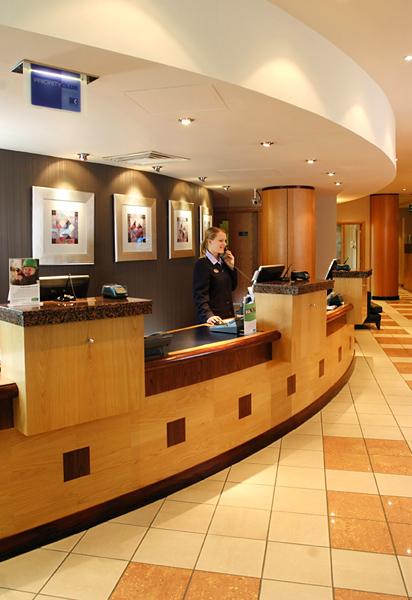 DoubleTree by Hilton Hotel Woking — photo 3