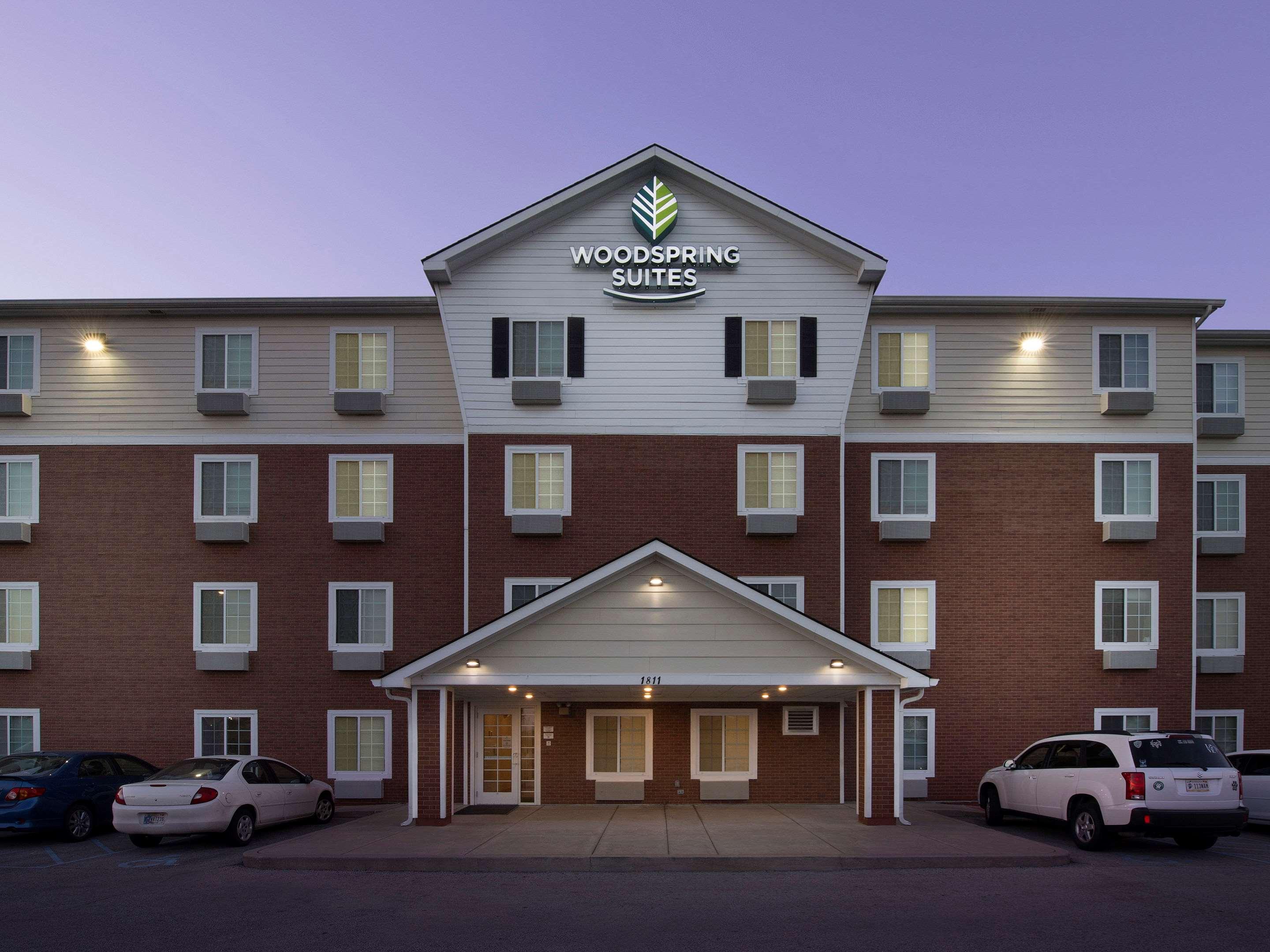 WoodSpring Suites Louisville Clarksville — photo 4
