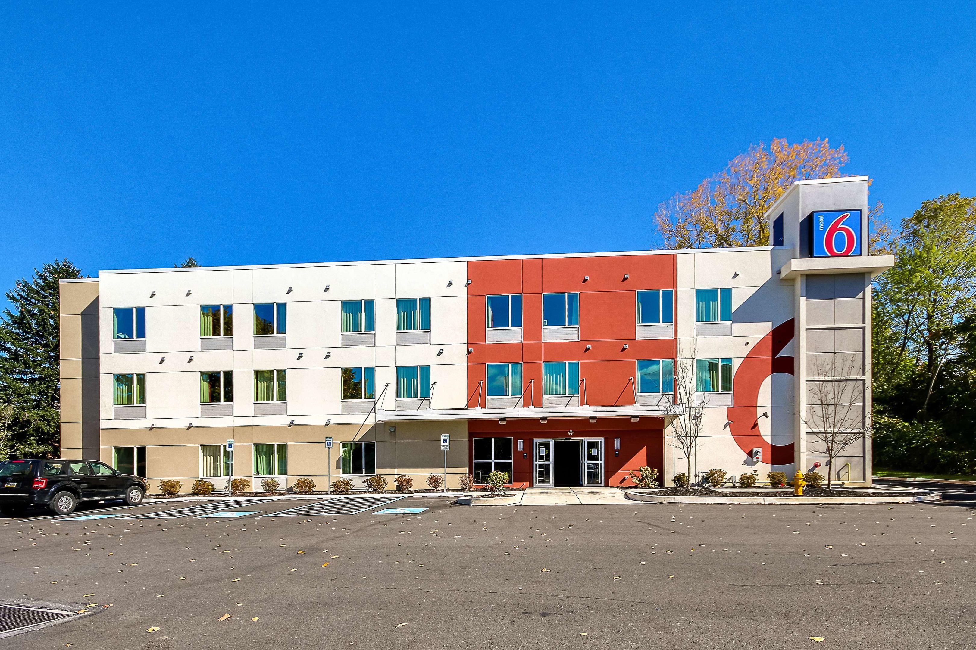 Motel 6 Allentown — photo 3