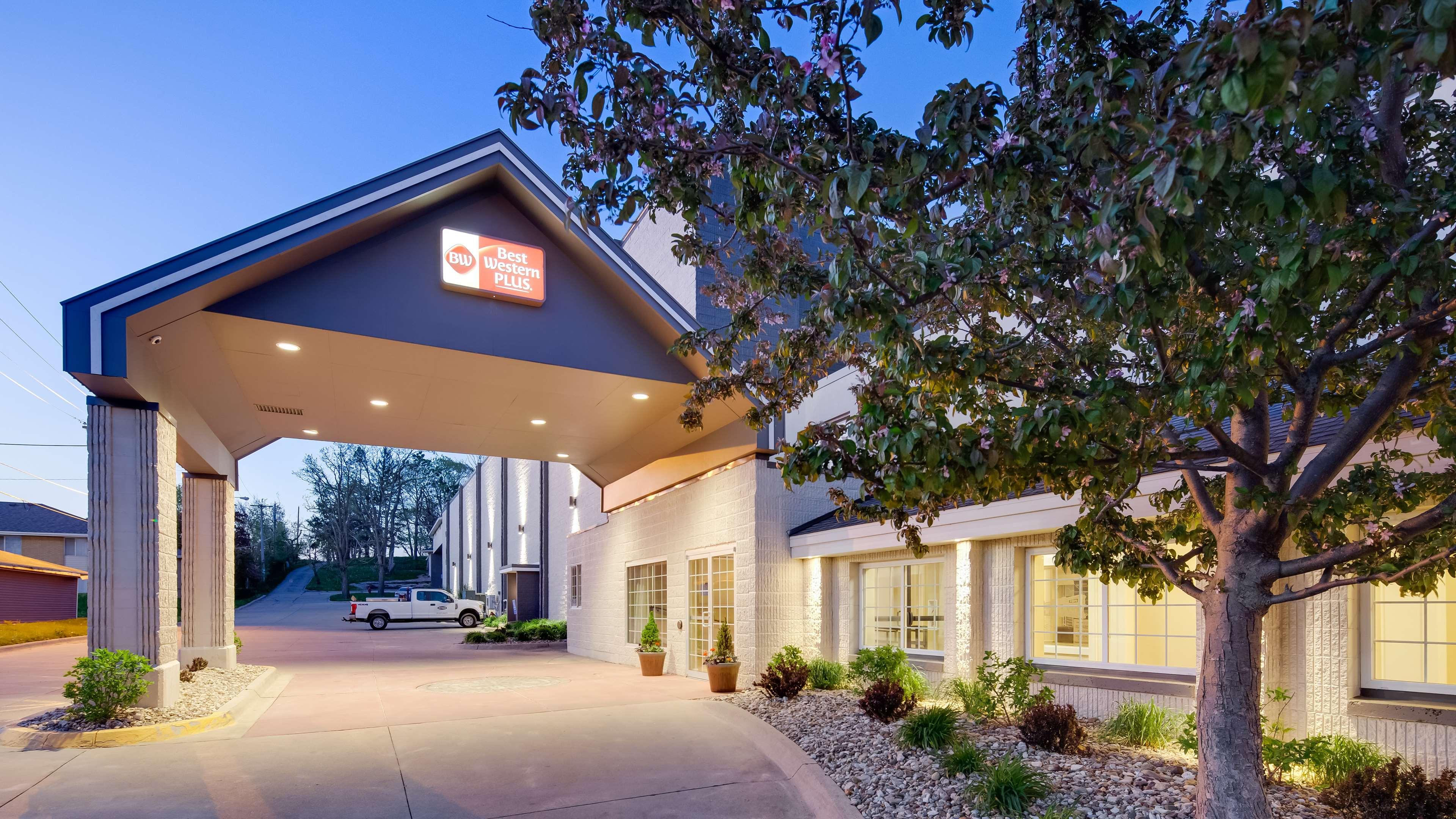 Best Western Plus Longbranch Hotel & Convention Center — photo 4