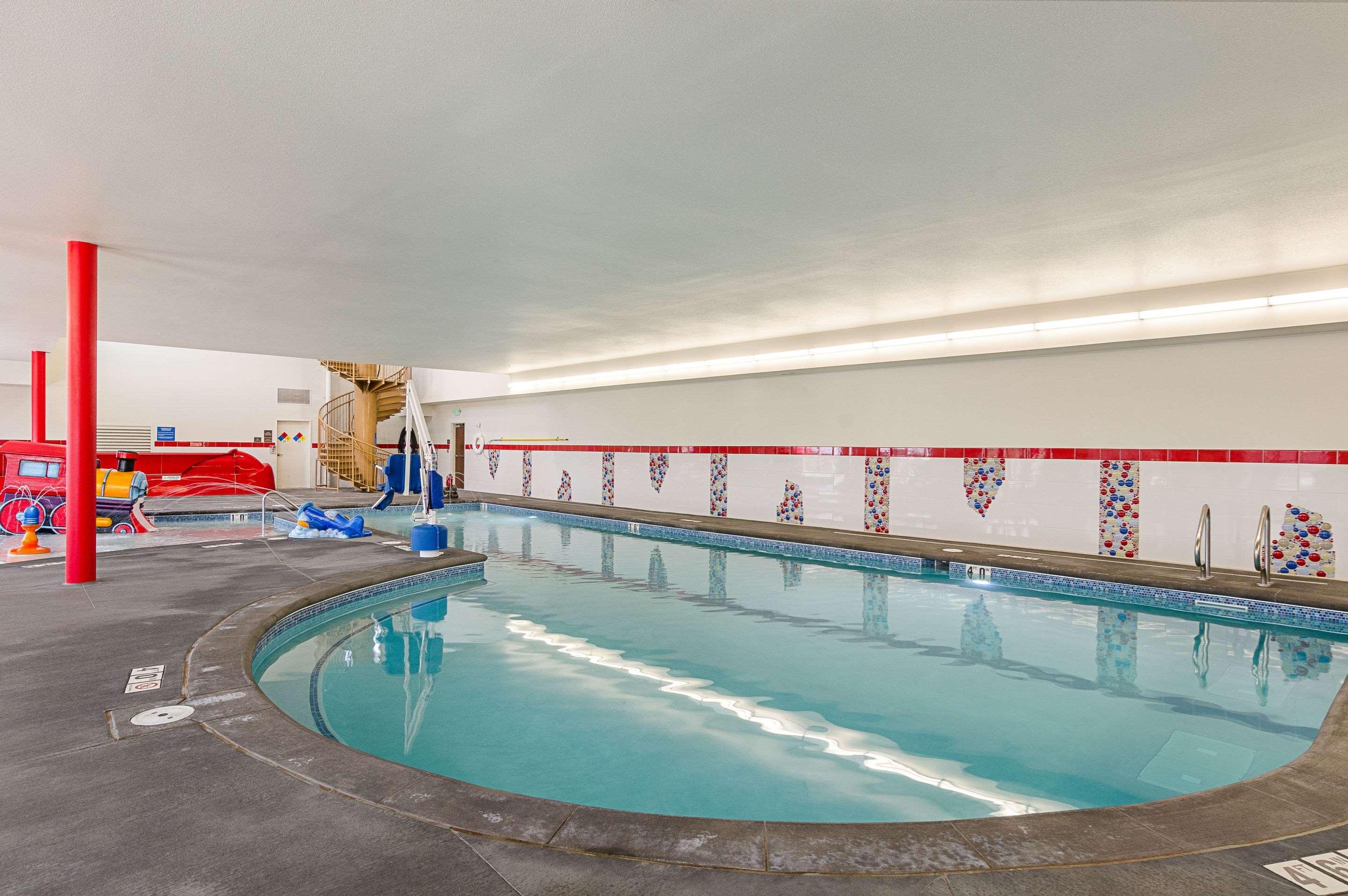 Comfort Suites Loveland — photo 3