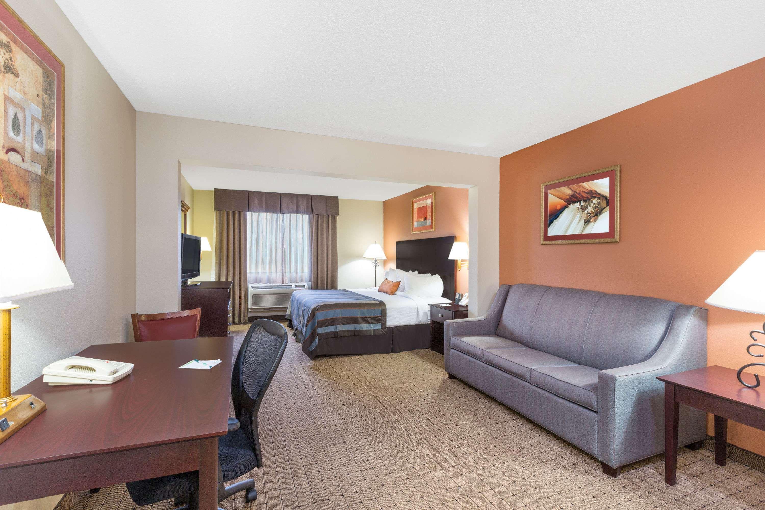 Wingate by Wyndham West Monroe — photo 4