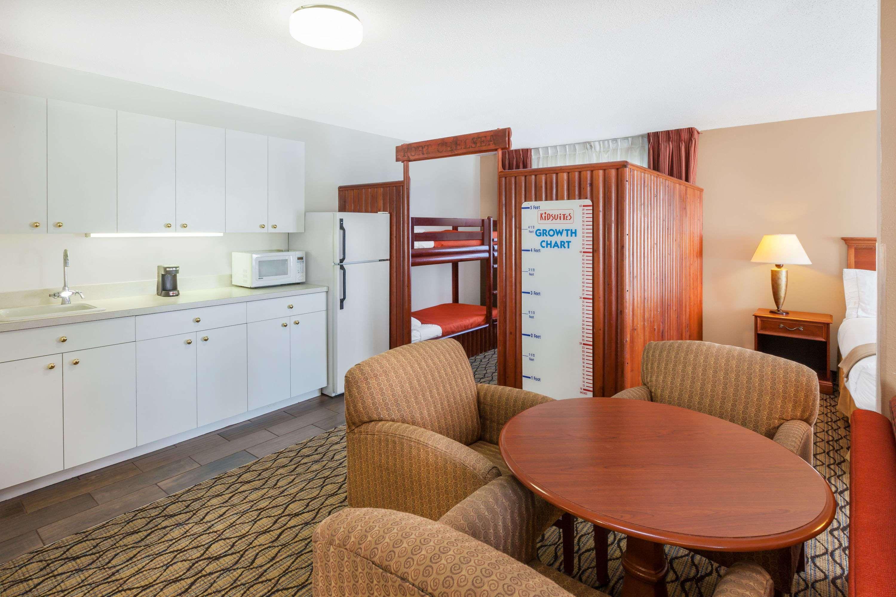 Baymont Inn & Suites Chelsea — photo 3