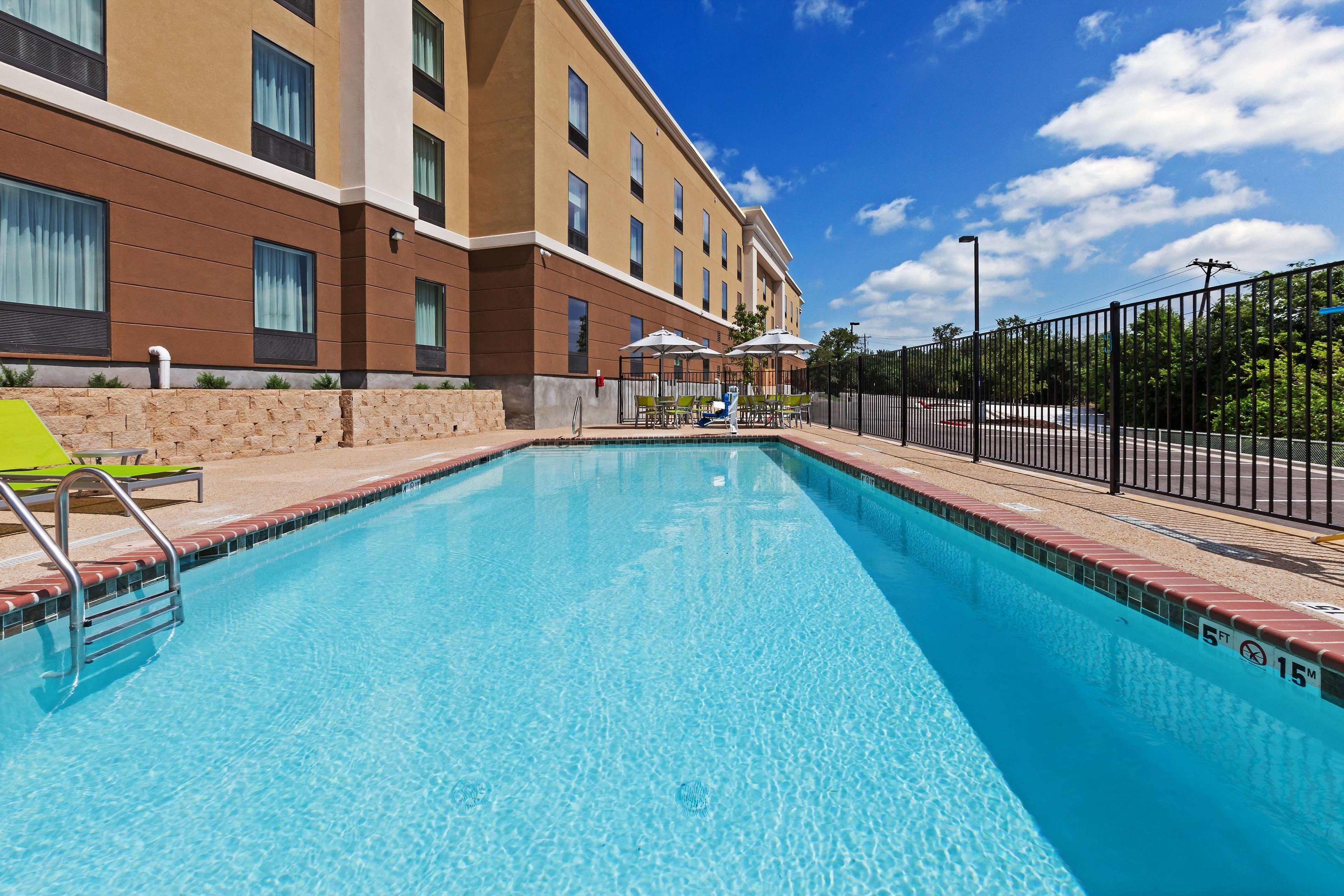 Hampton Inn & Suites Georgetown/Austin North — photo 4