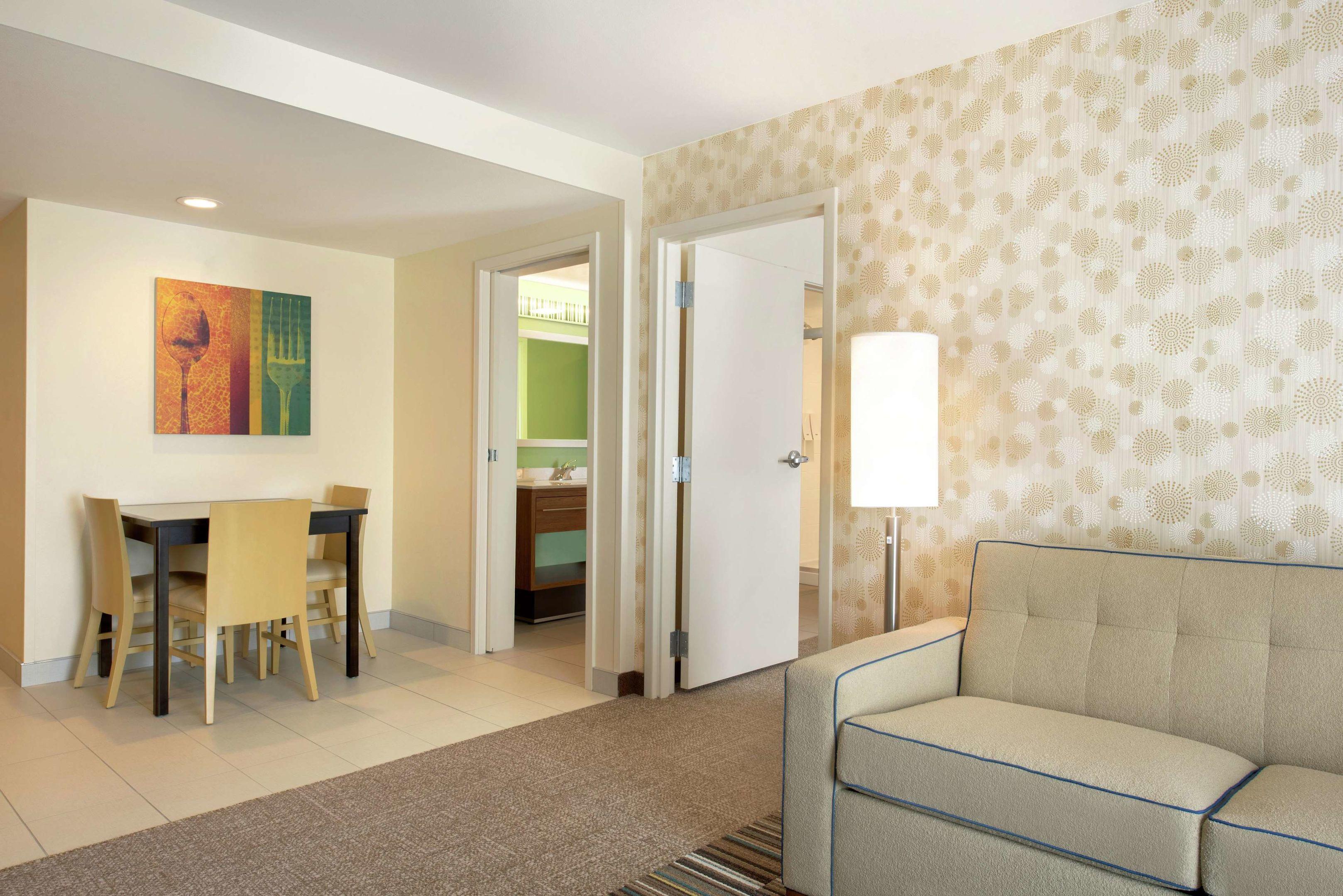 Home2 Suites by Hilton Milwaukee Airport — photo 5