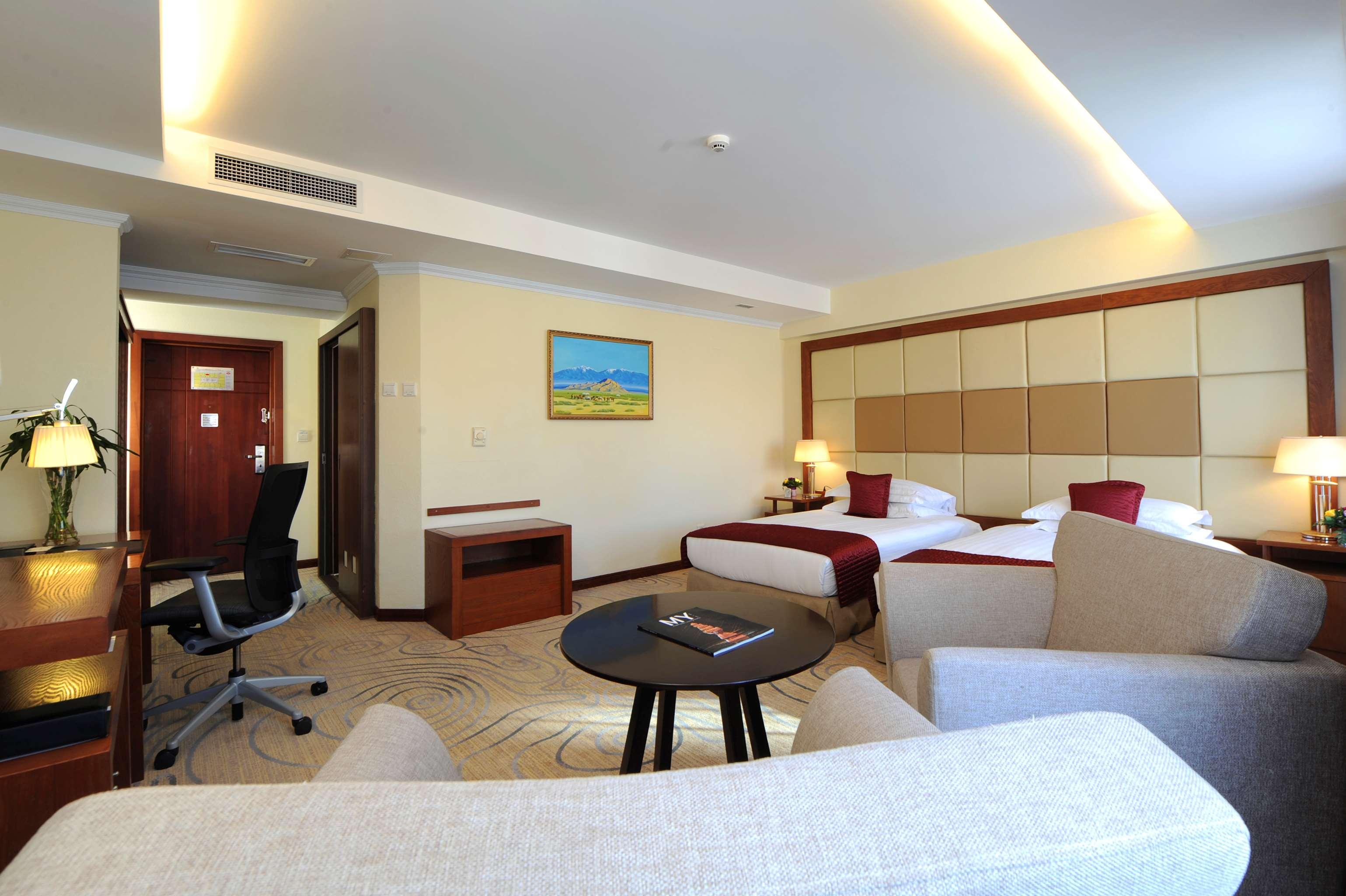 Kempinski Hotel Khan Palace — photo 5