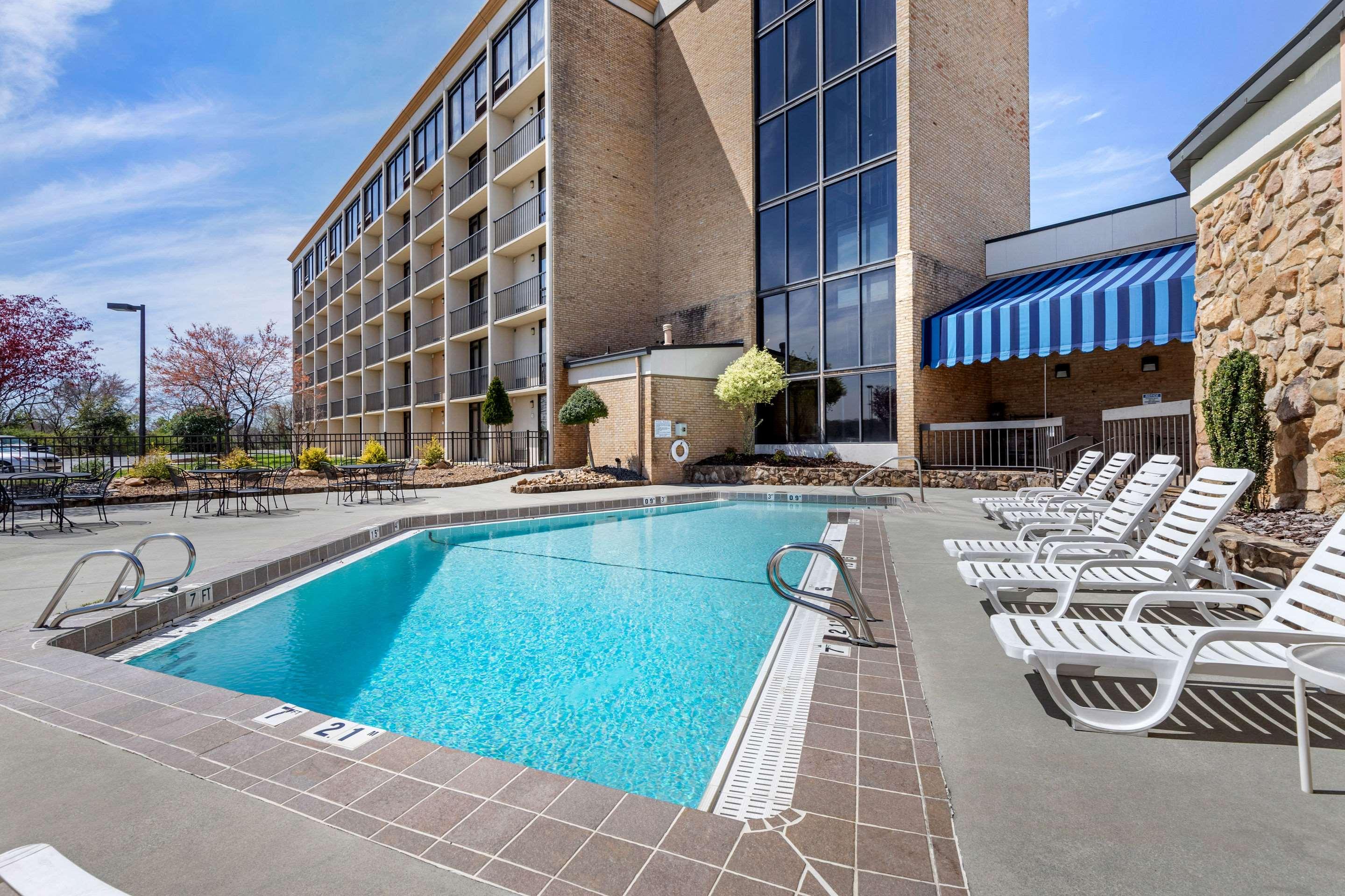 Comfort Inn & Suites — photo 3