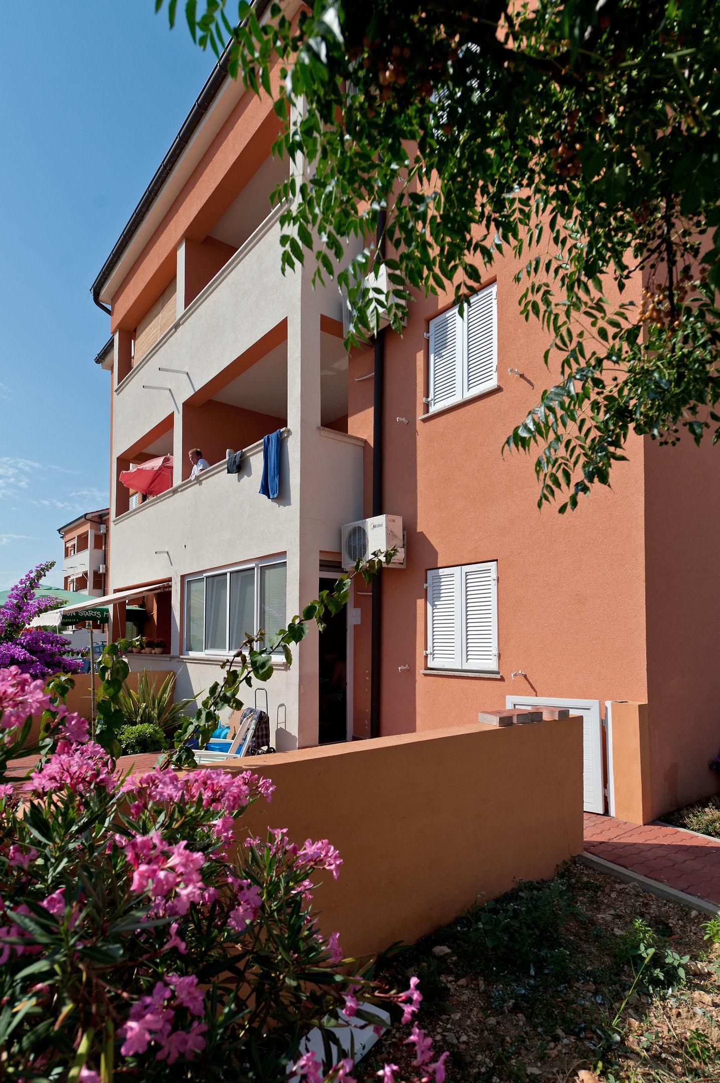 Toplek Apartments — photo 3
