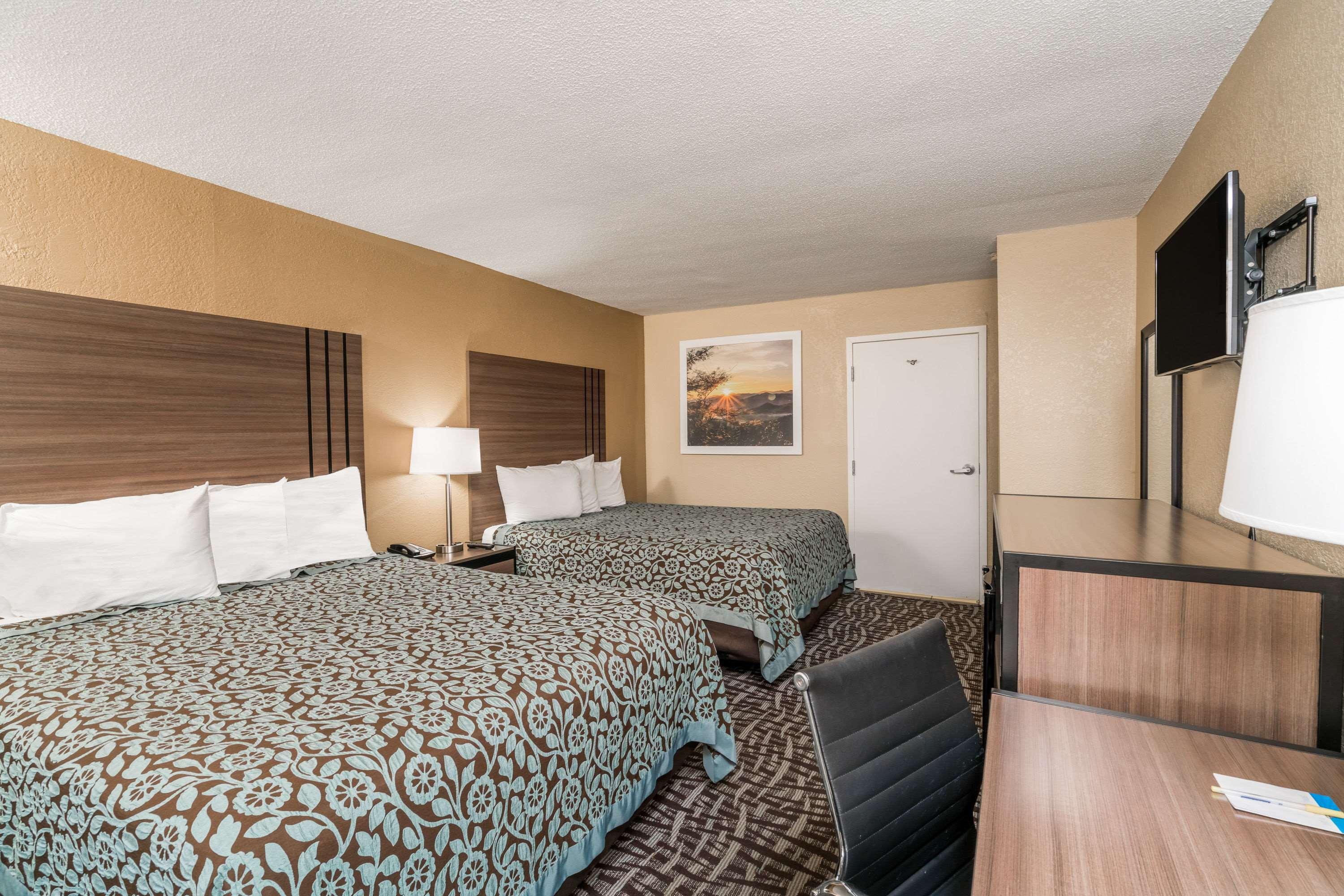 Days Inn Goodlettsville — photo 5
