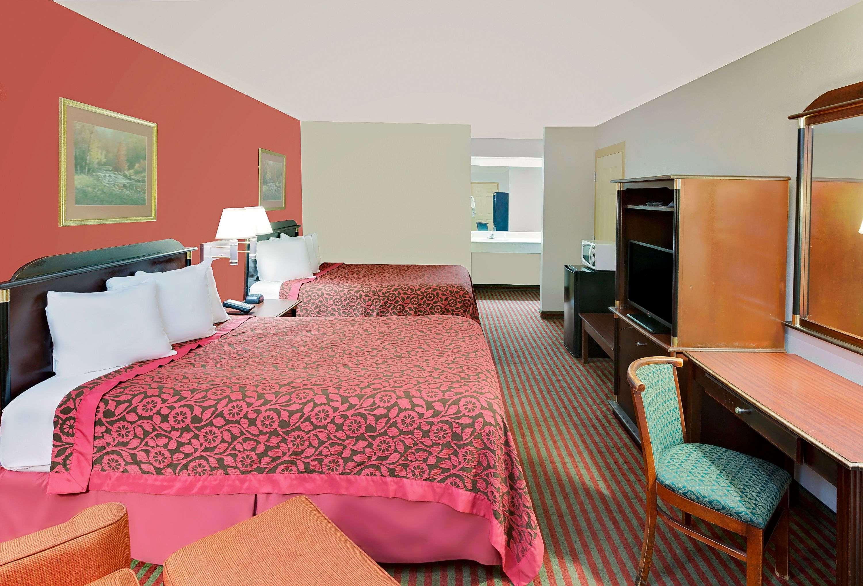 Days Inn & Suites by Wyndham Opelousas — photo 5