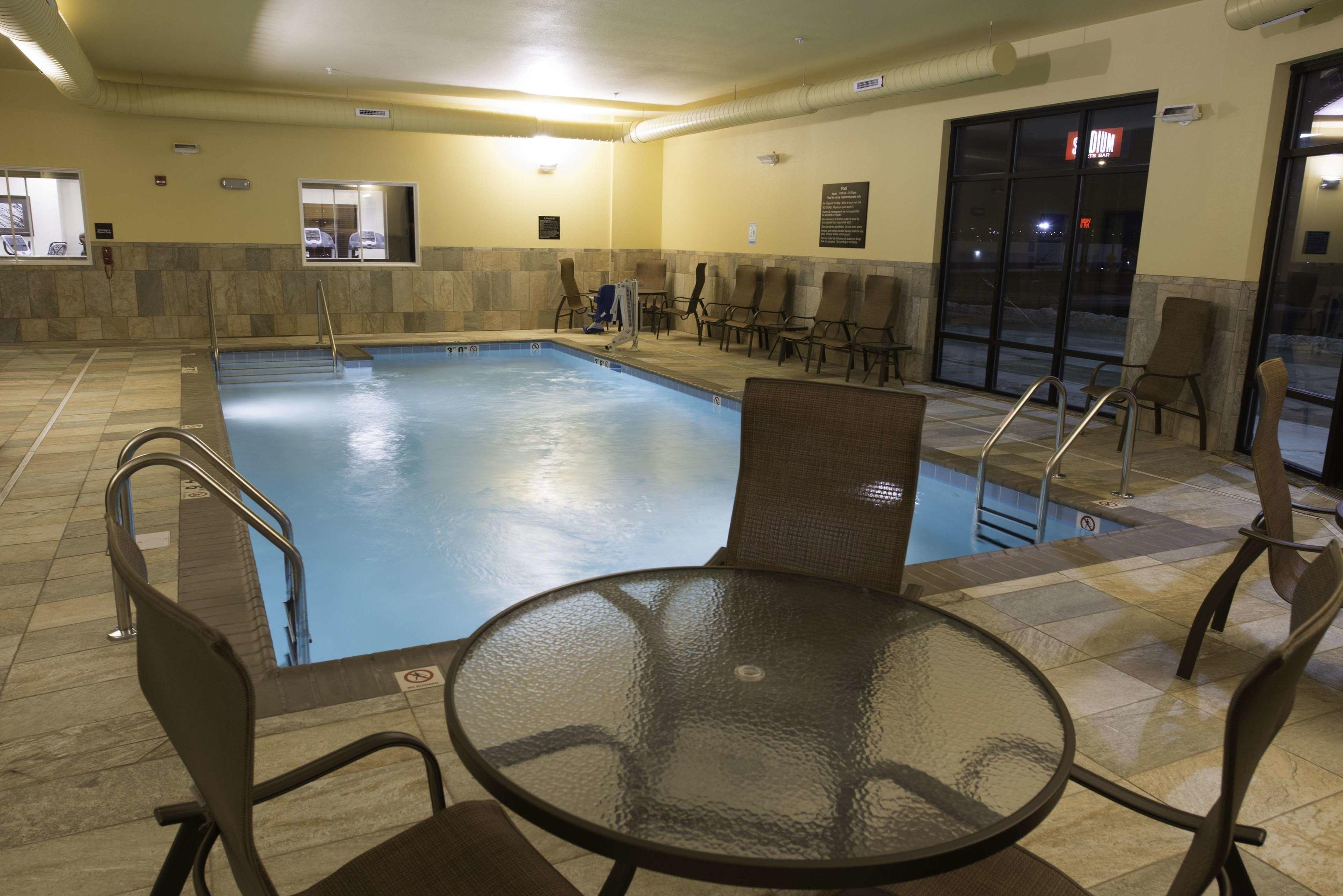 Hampton Inn & Suites Bismarck Northwest — photo 3