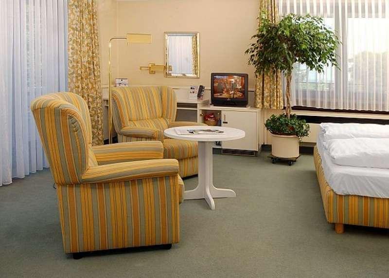 TOP CityLine Parkhotel Wittekindshof — photo 3