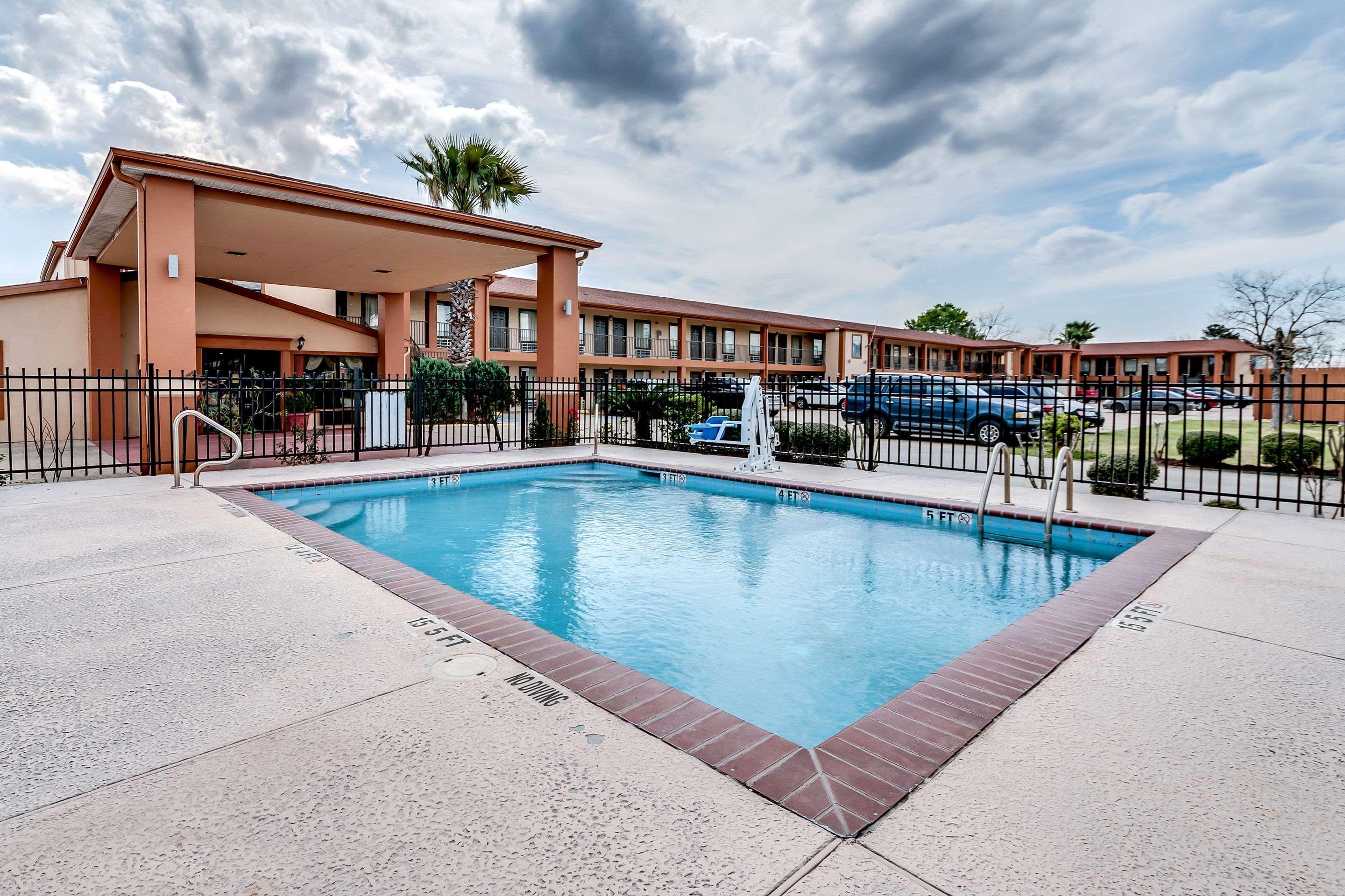 Econo Lodge Lake Charles — photo 4