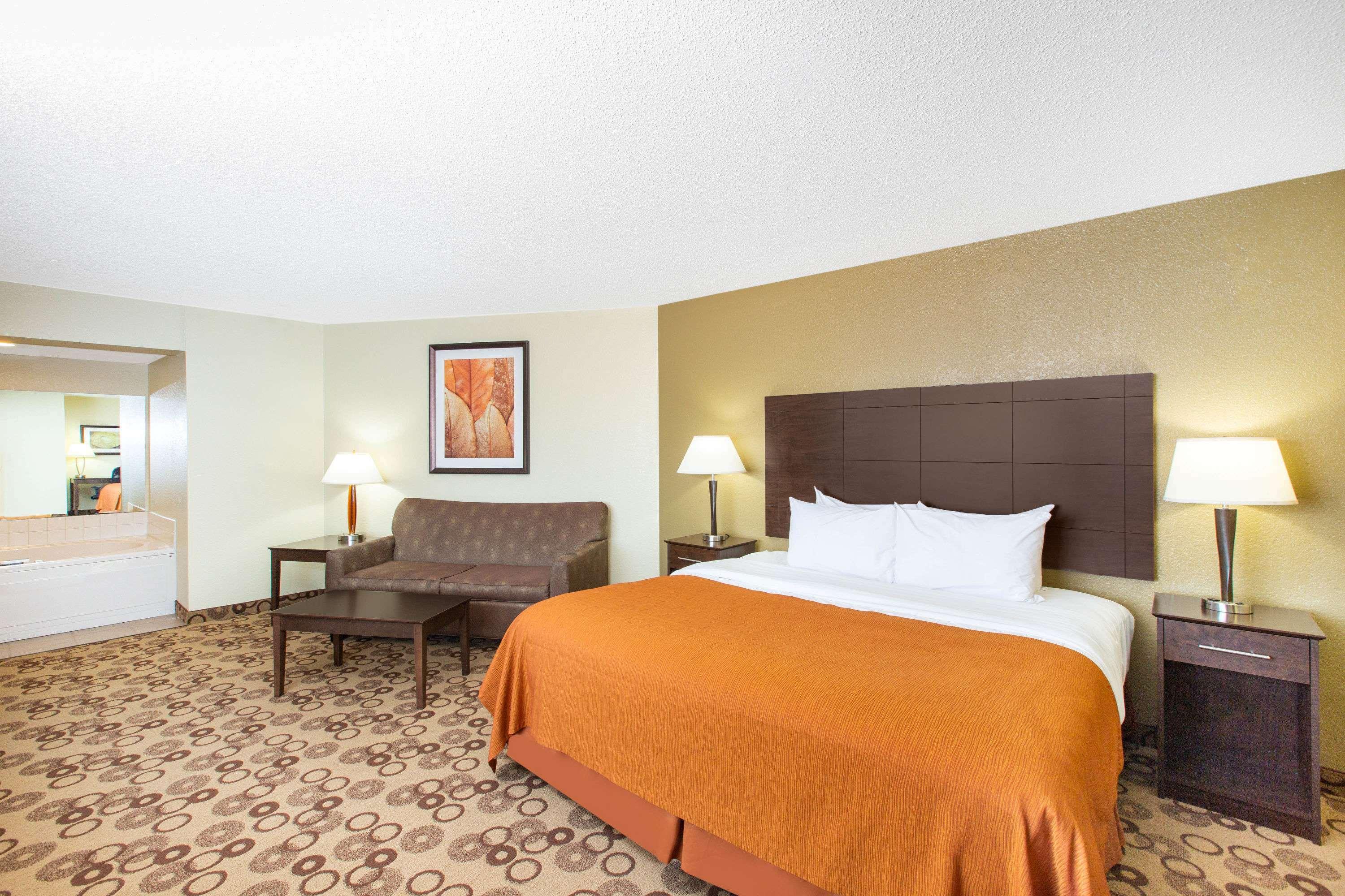 AmericInn Cedar Falls — photo 5