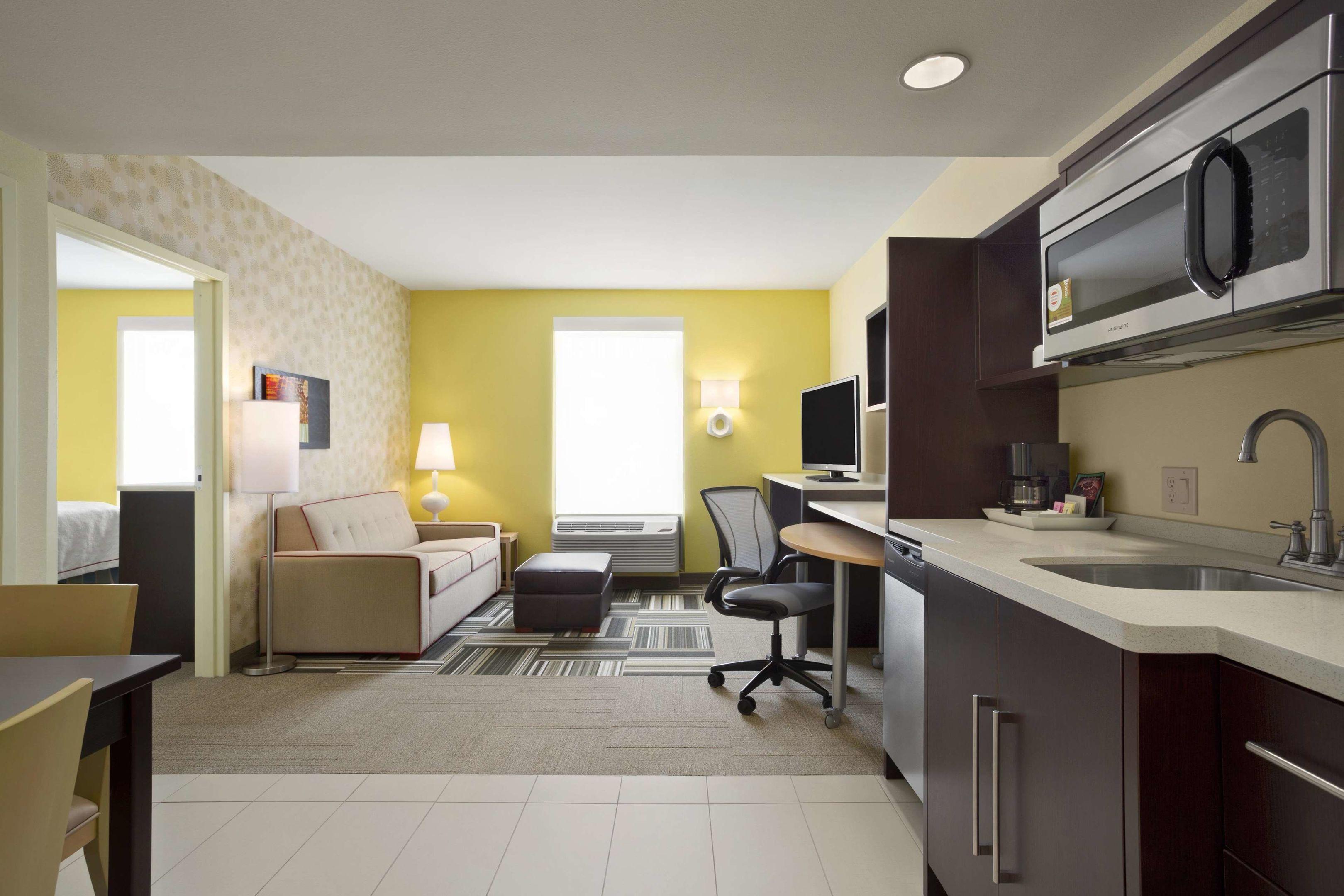 Home2 Suites by Hilton Greensboro Airport — photo 5