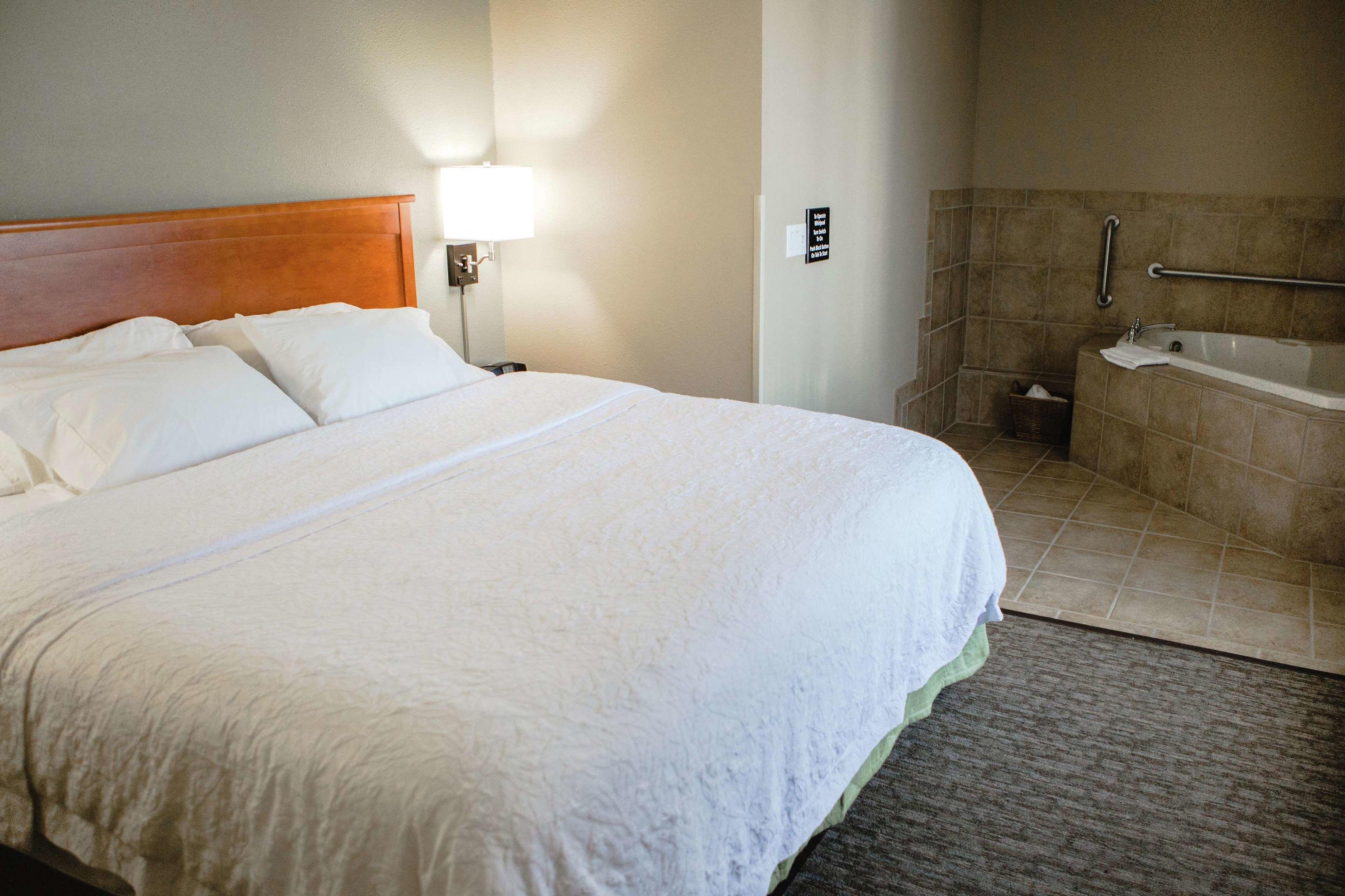 Hampton Inn Mitchell — photo 5