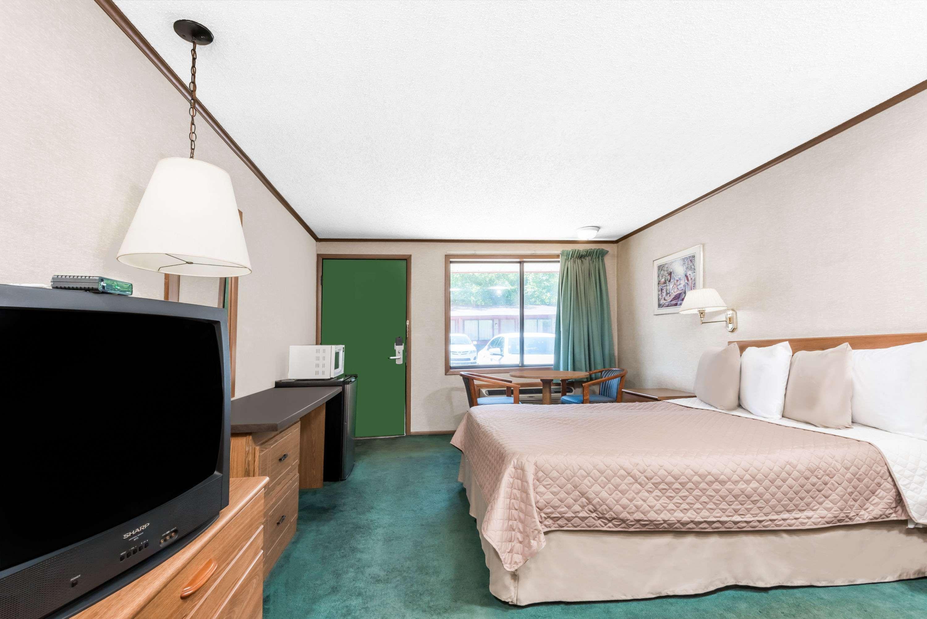 Knights Inn Ashland — photo 4