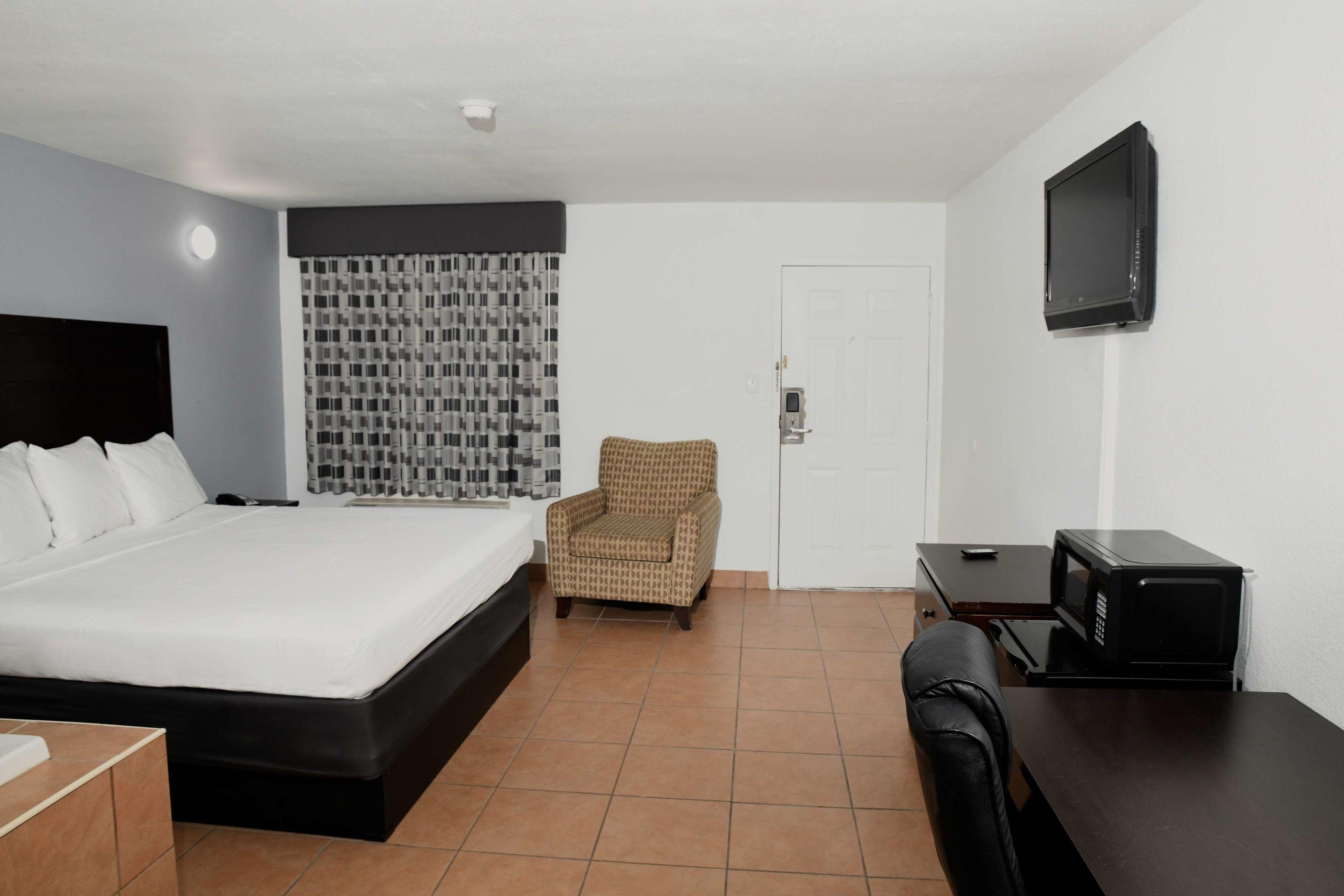 Americas Best Value Inn Baton Rouge Airline — photo 5