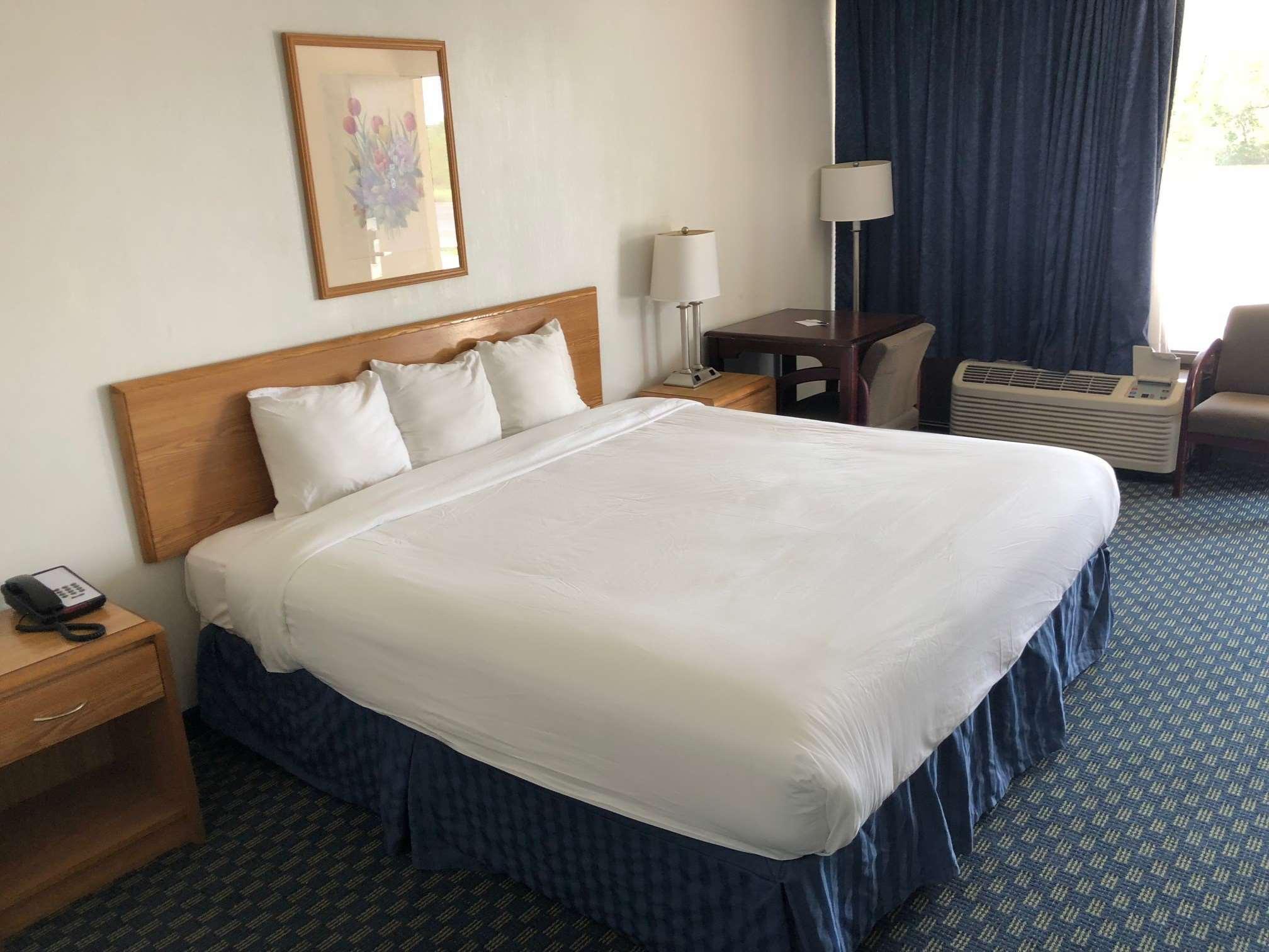 Knights Inn Odessa — photo 4
