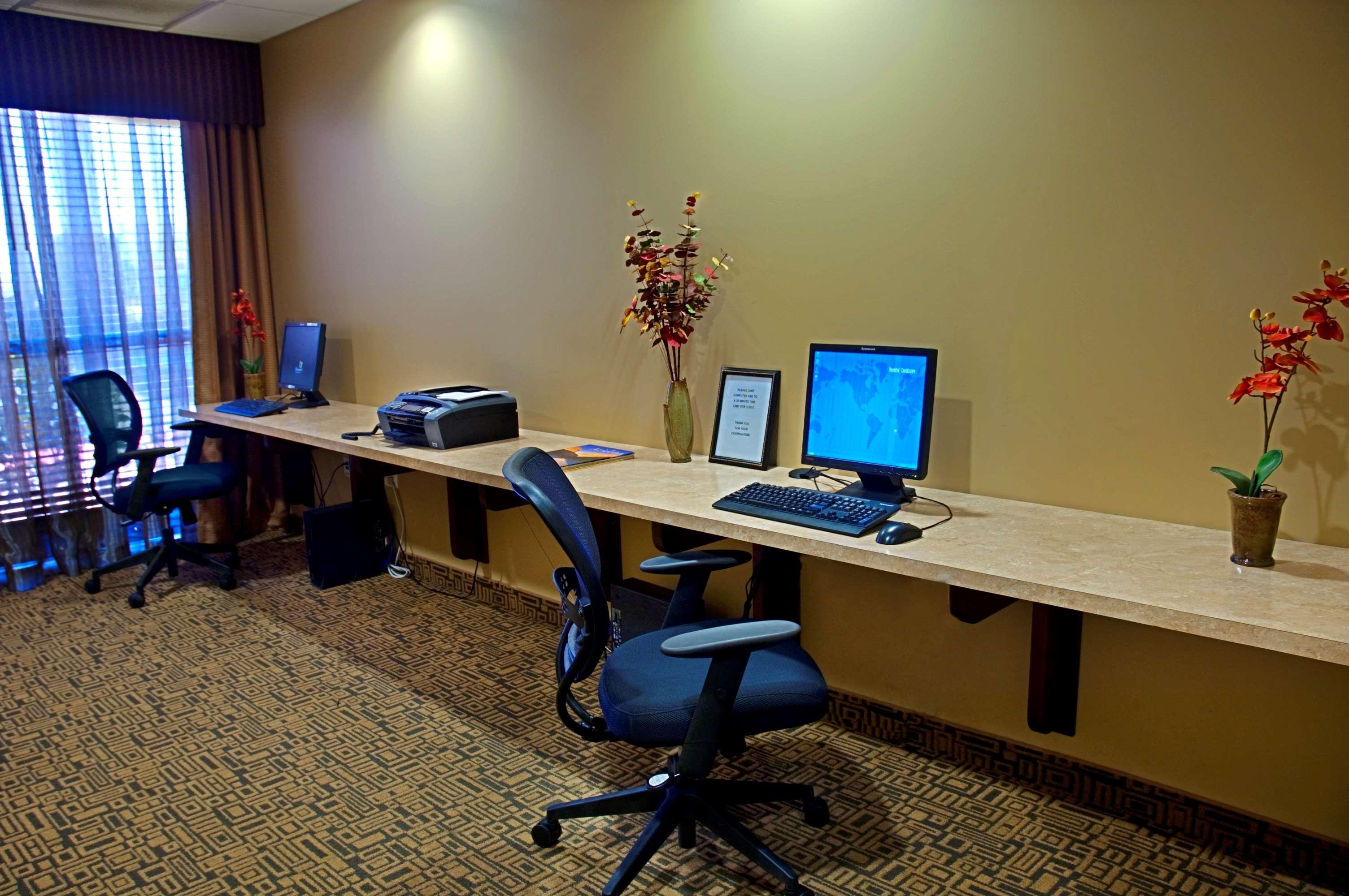 Best Western Legacy Inn & Suites — photo 5