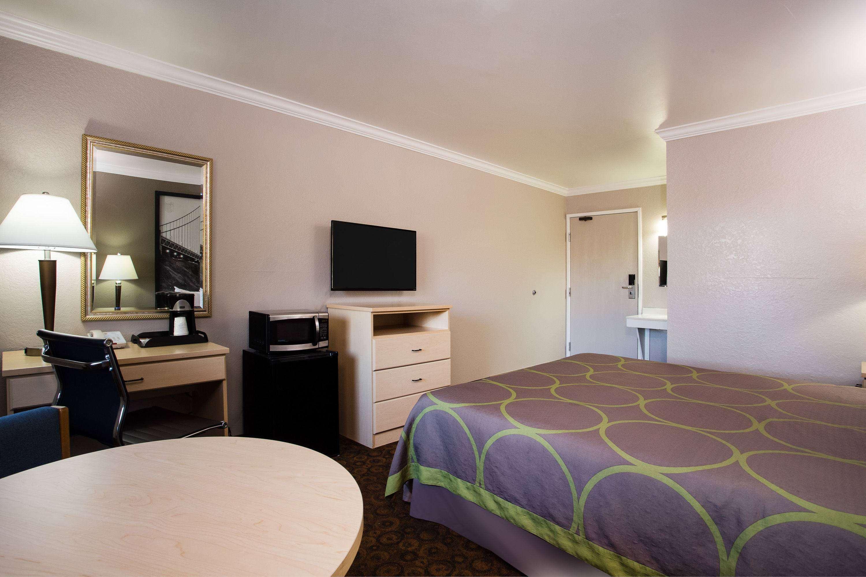 Super 8 by Wyndham Vacaville — photo 4