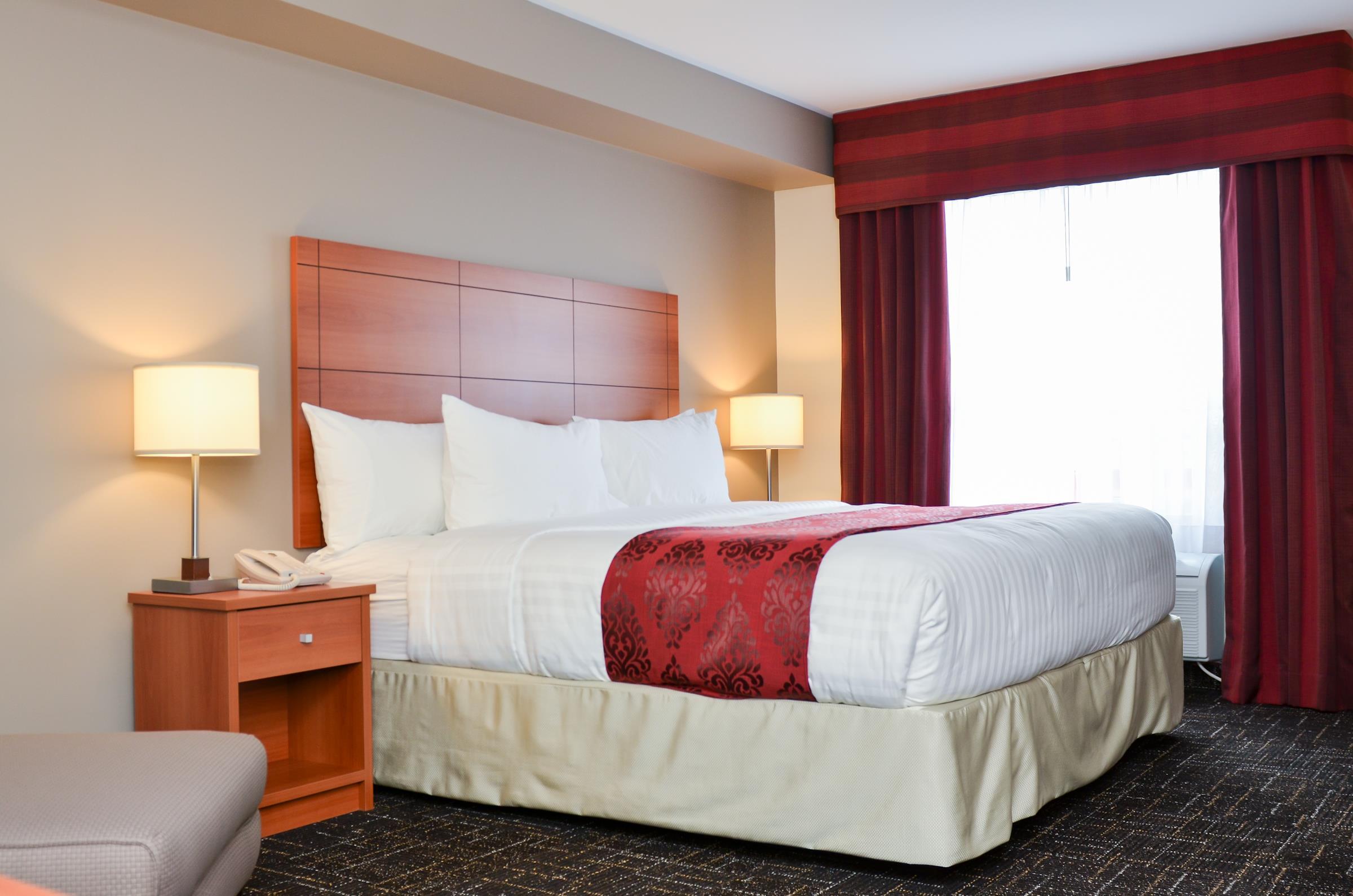 Best Western Thompson Hotel & Suites — photo 3