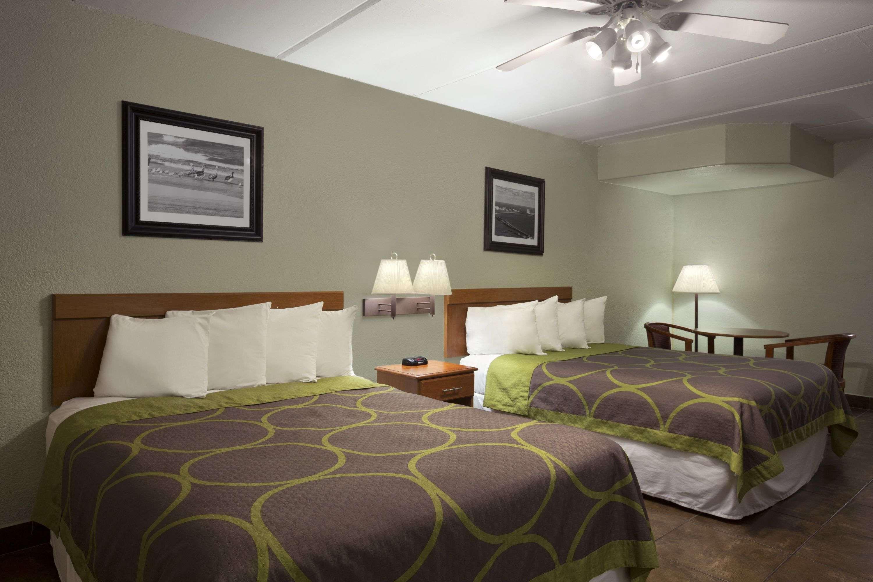 Super 8 by Wyndham South Padre Island — photo 5