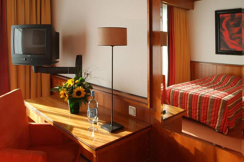 Van der Valk Hotel Schiphol — photo 5