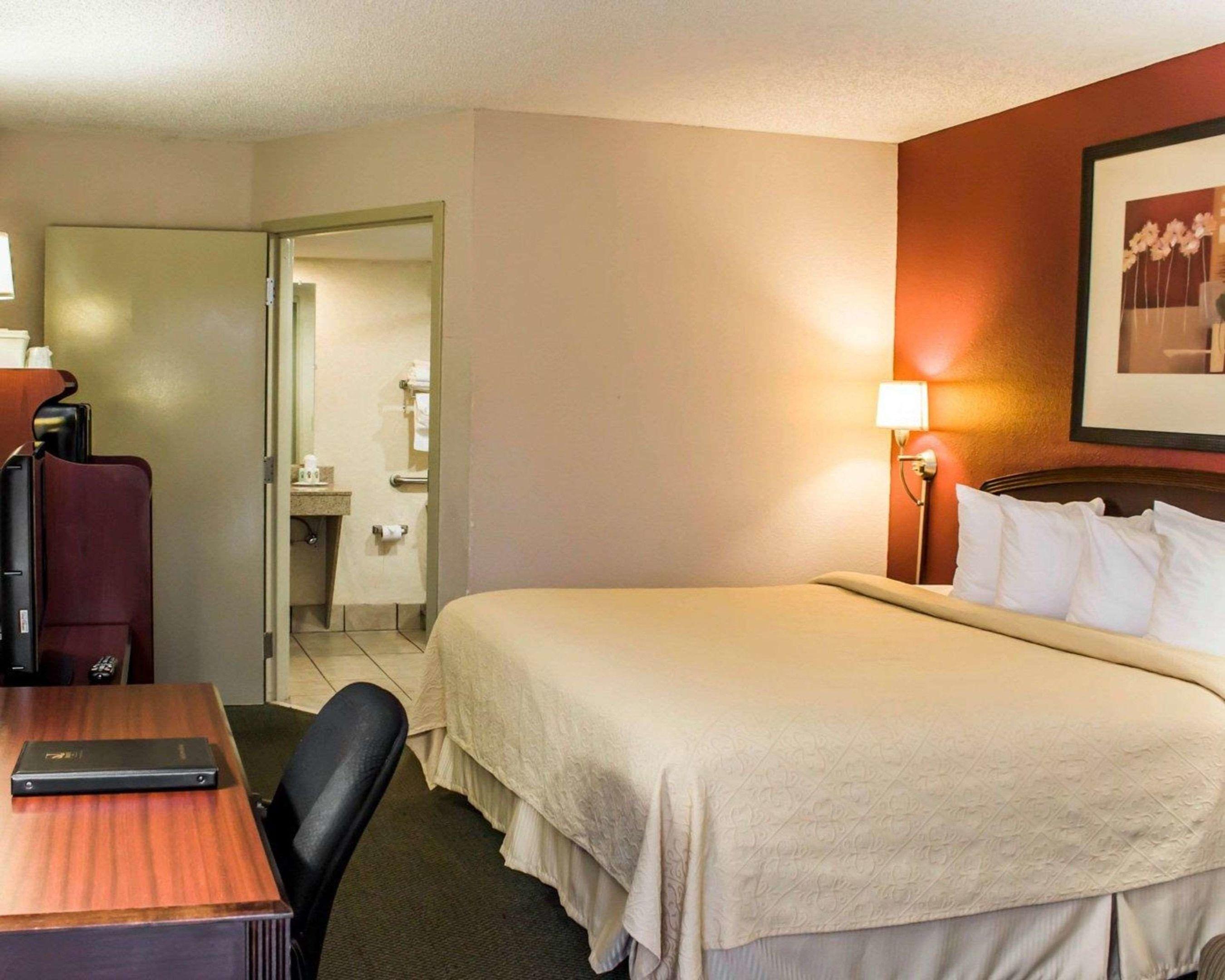 Quality Inn Roanoke Rapids — photo 4