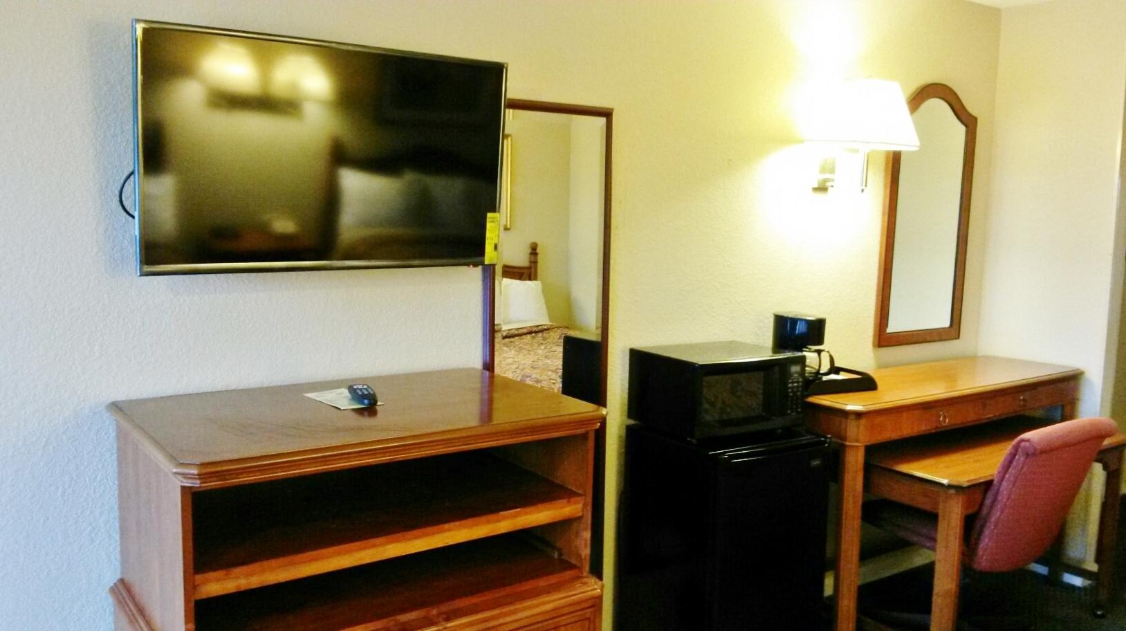 Americas Best Value Inn Winnsboro — photo 5