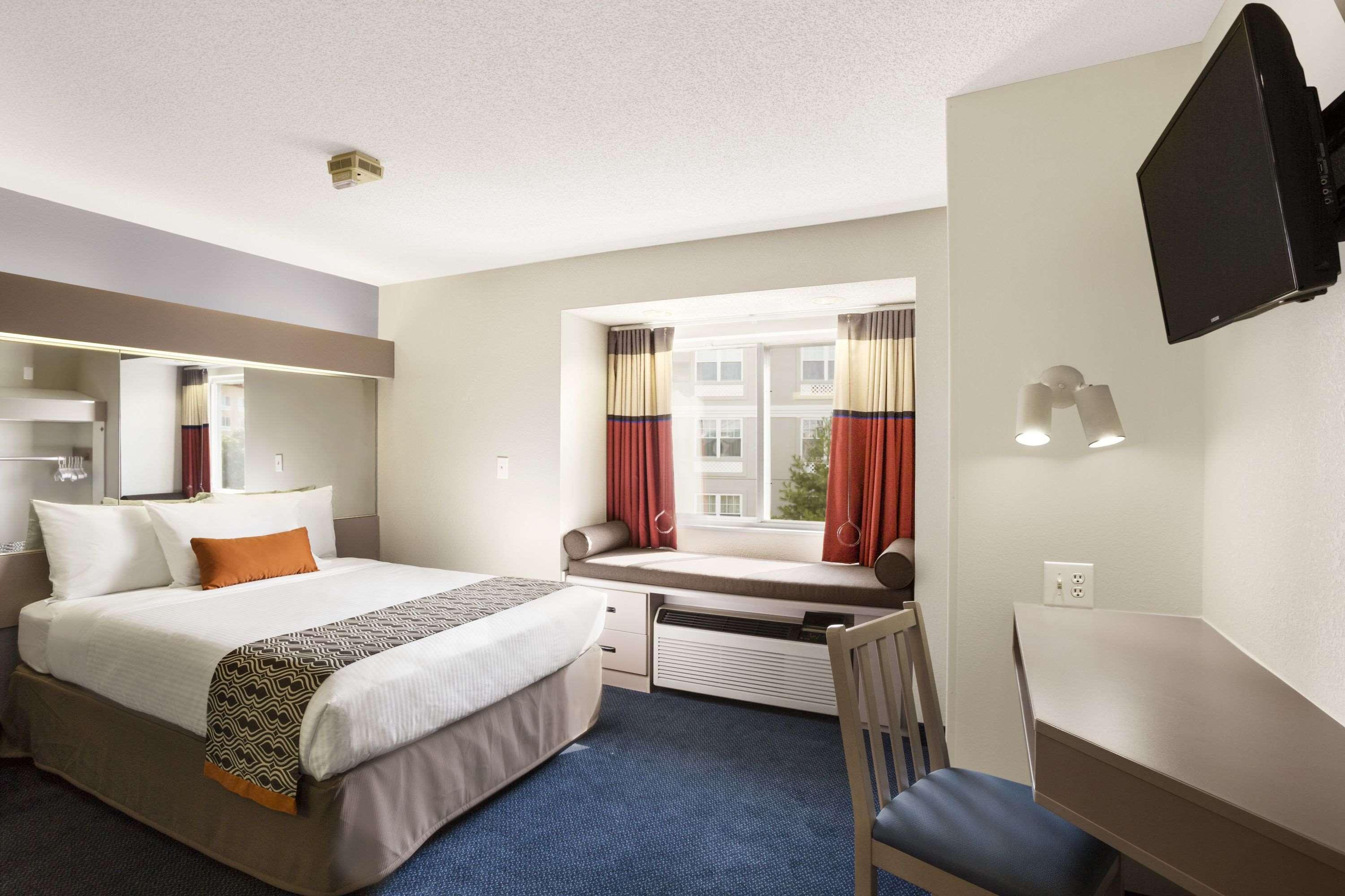 Microtel Inn & Suites by Wyndham Louisville East — photo 5