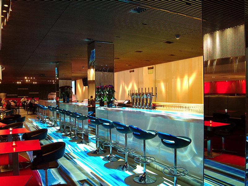 Radisson Hotel & Conference Centre London Heathrow — photo 3