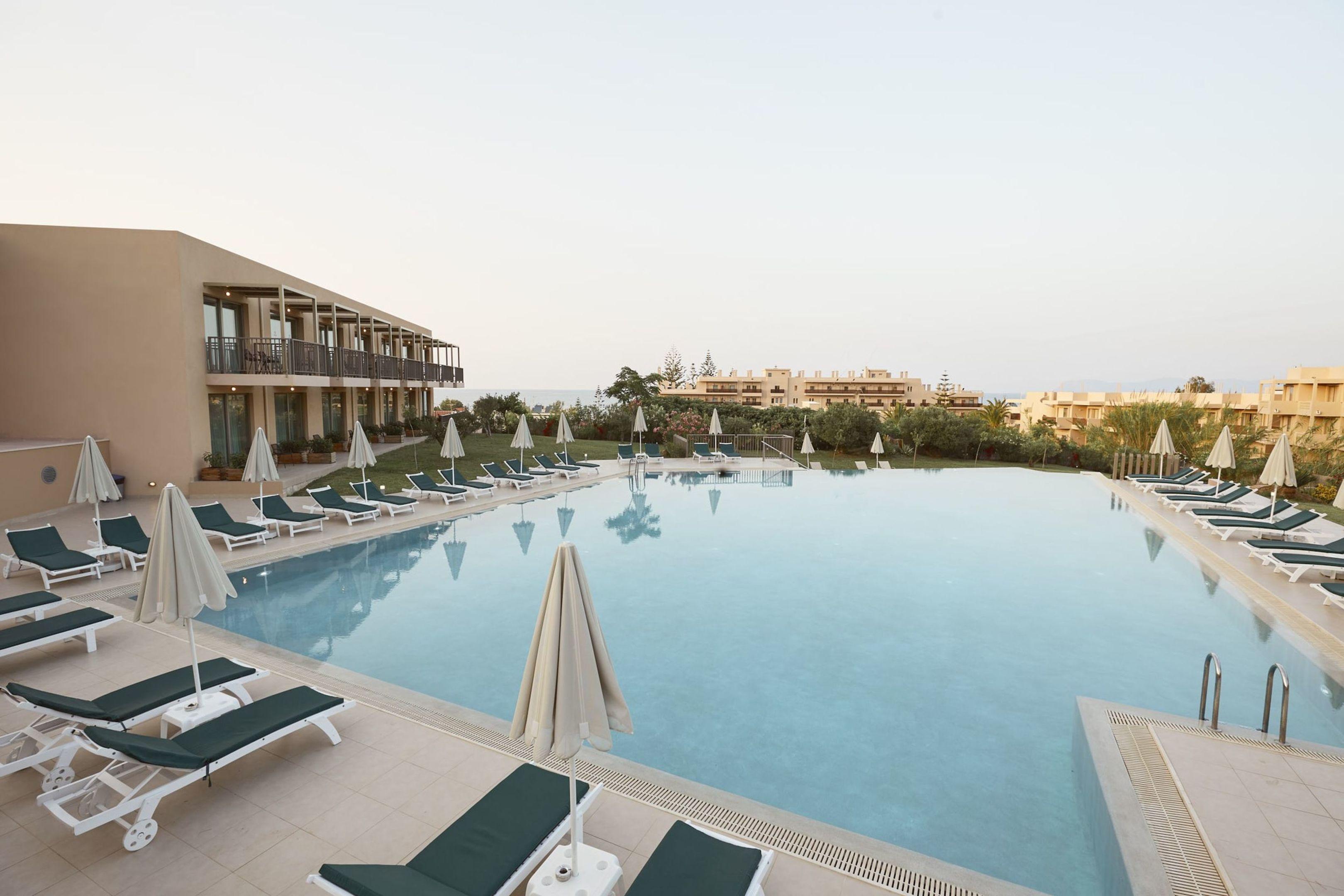 Santa Marina Beach Hotel — photo 5