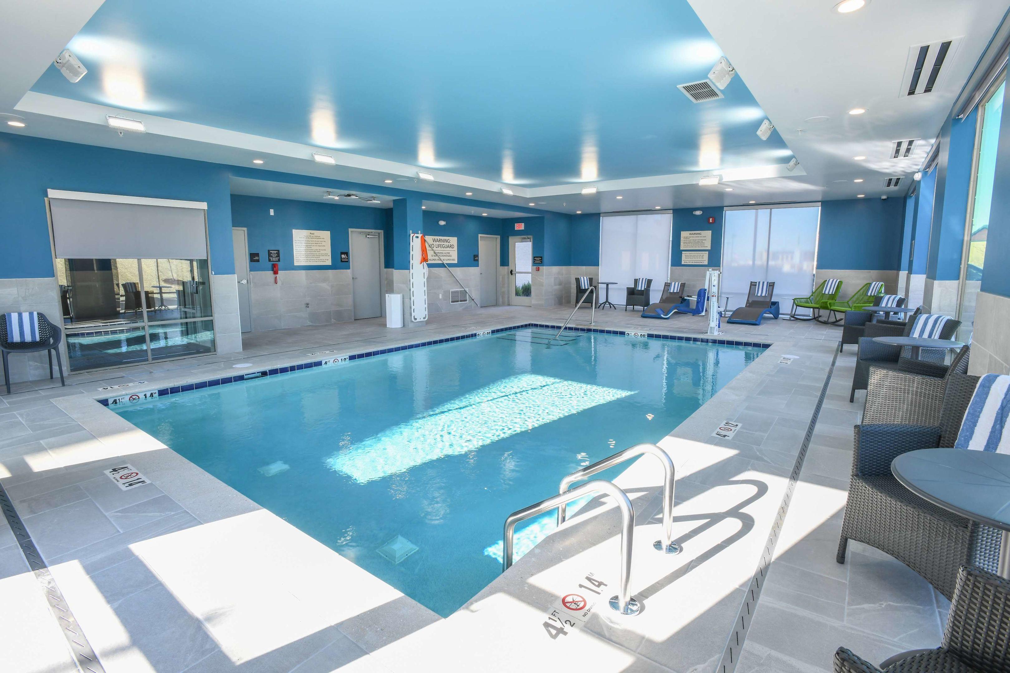 Hampton Inn & Suites Cincinnati Liberty Township — photo 4