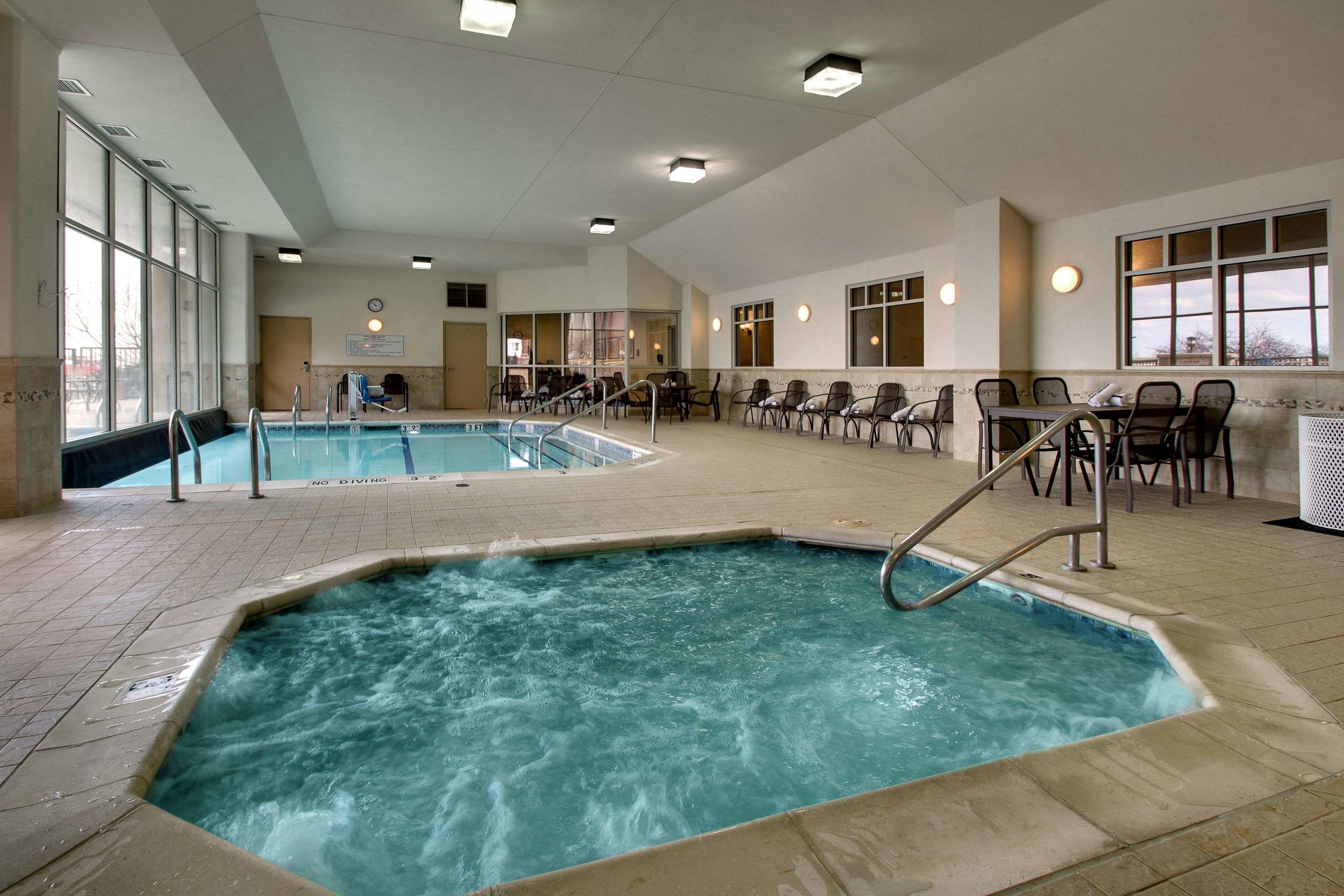 Drury Inn & Suites Arnold - St. Louis — photo 3