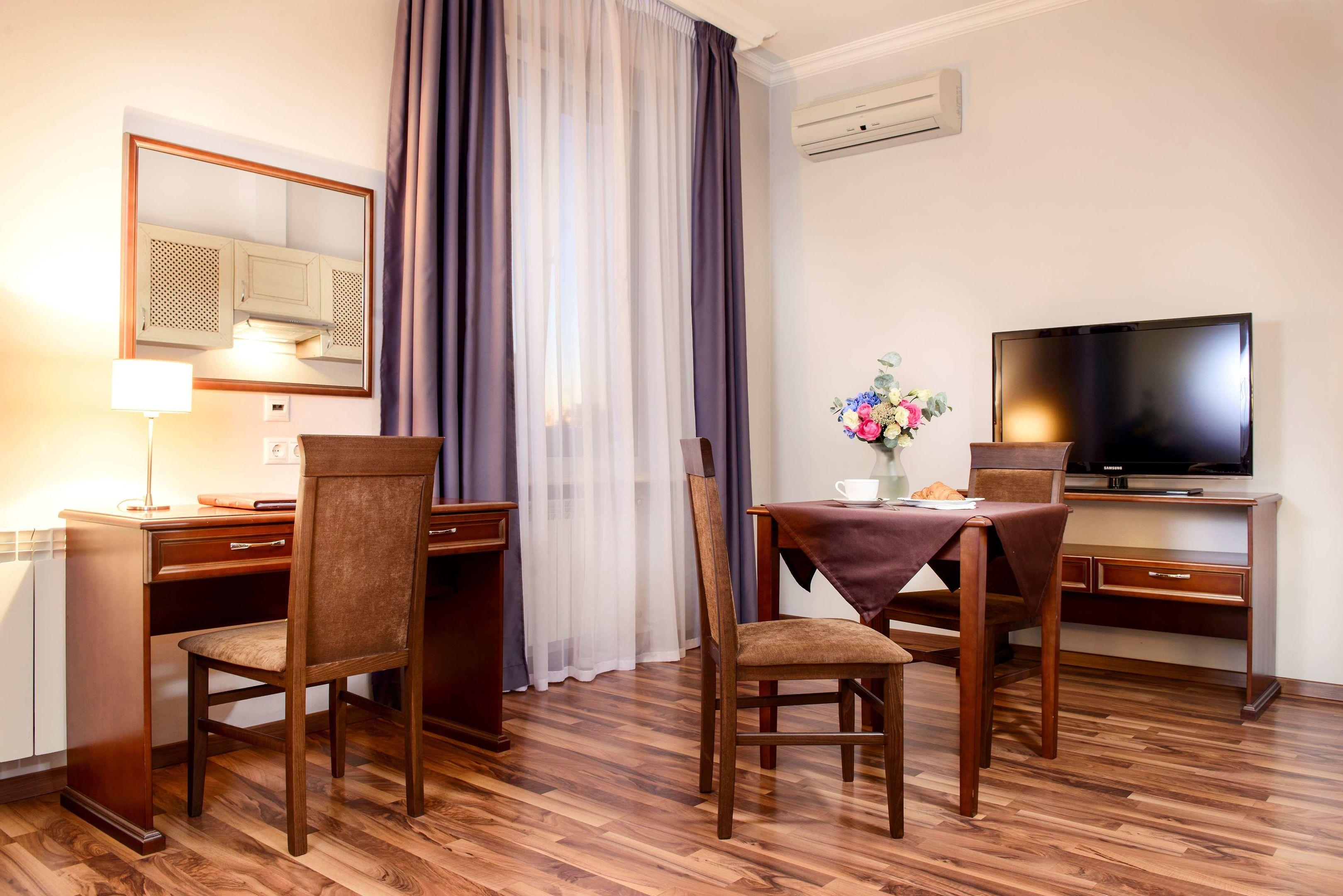 Greguar Hotel & Apartments — photo 4